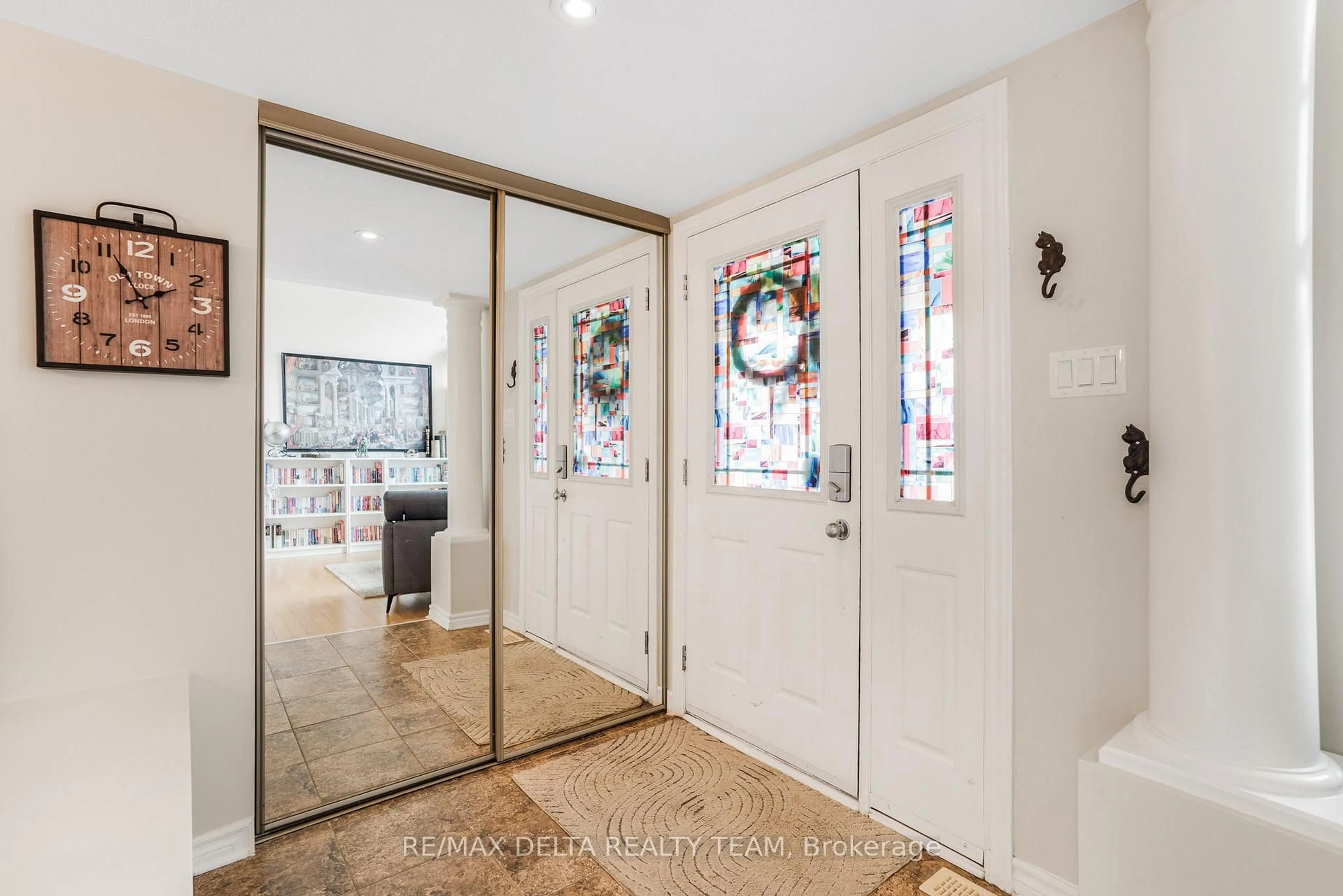 Indoor entryway for 479 Frank Cauley Way, Orleans Ontario K4A 0L4