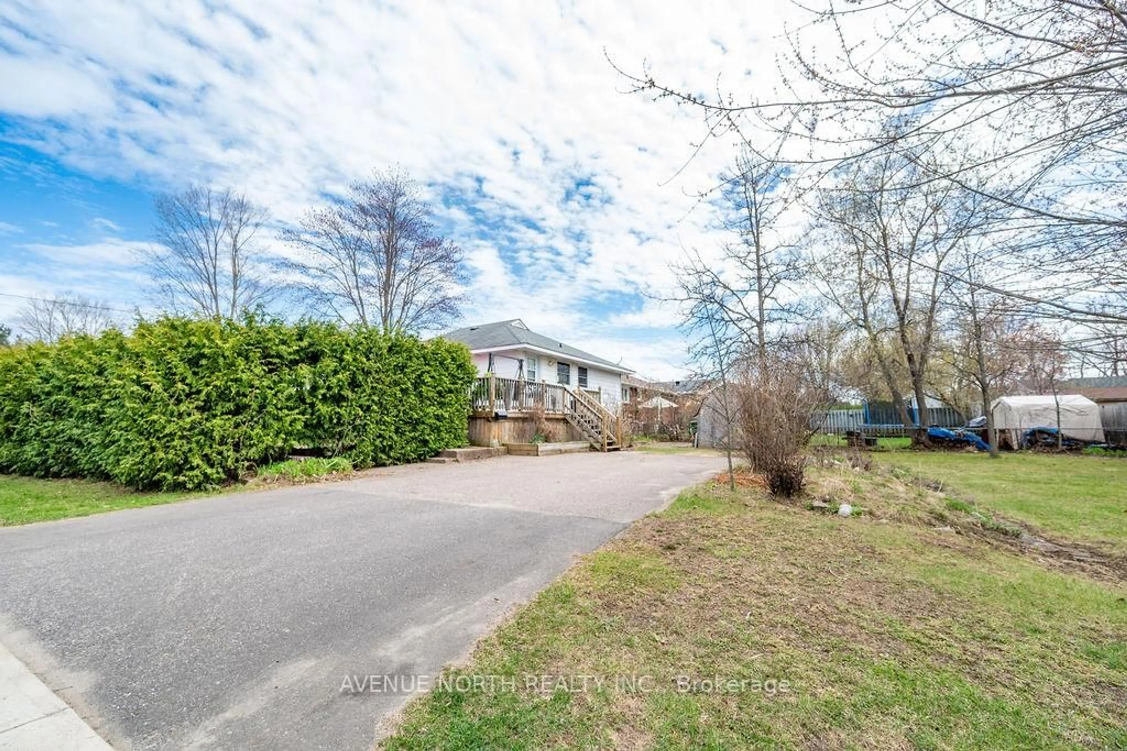 A pic from outside/outdoor area/front of a property/back of a property/a pic from drone, street for 7 Laura St, Petawawa Ontario K8H 1V3