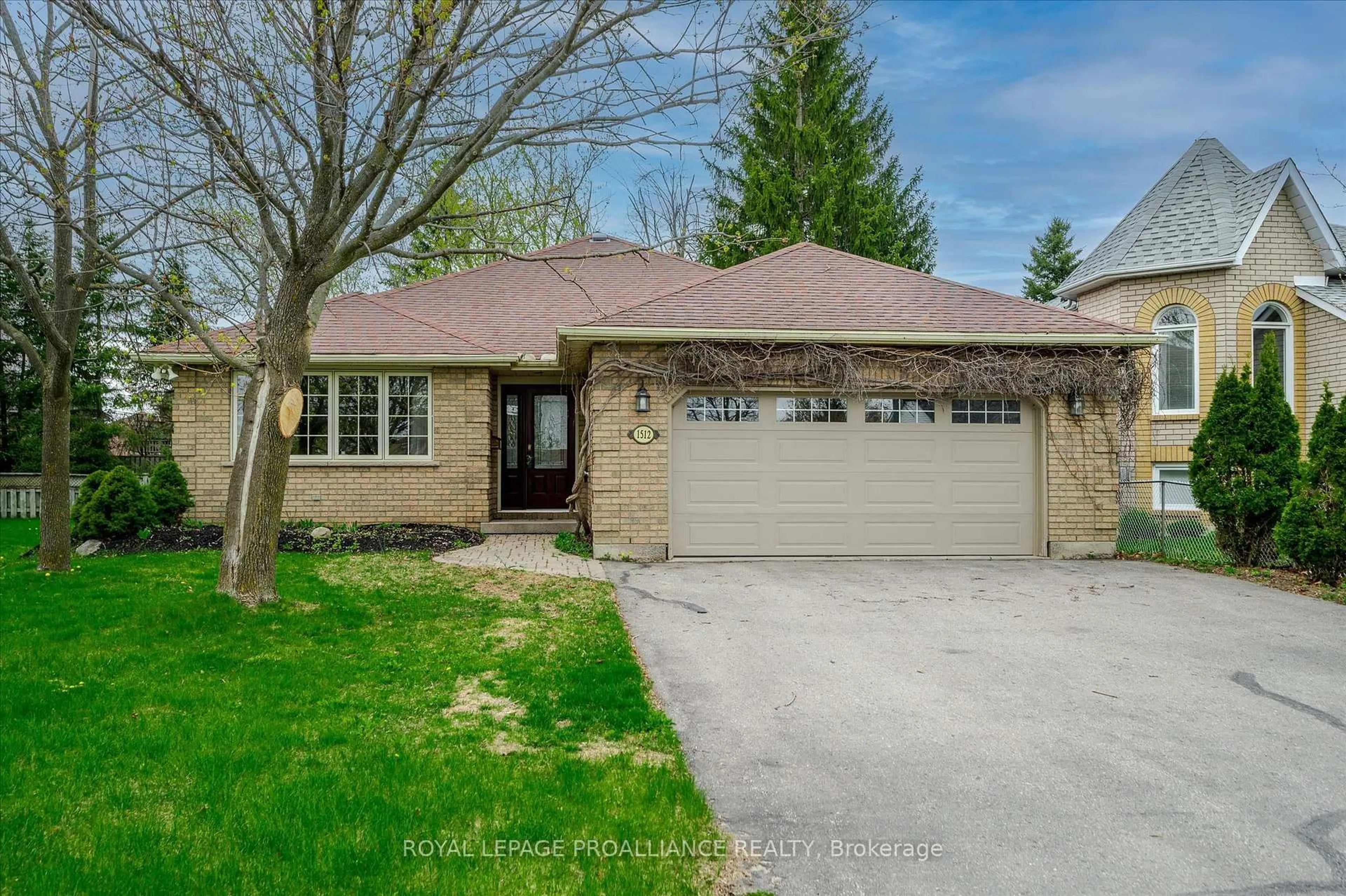 Home with brick exterior material, street for 1512 Glenforest Cres, Peterborough West Ontario K9K 2J2
