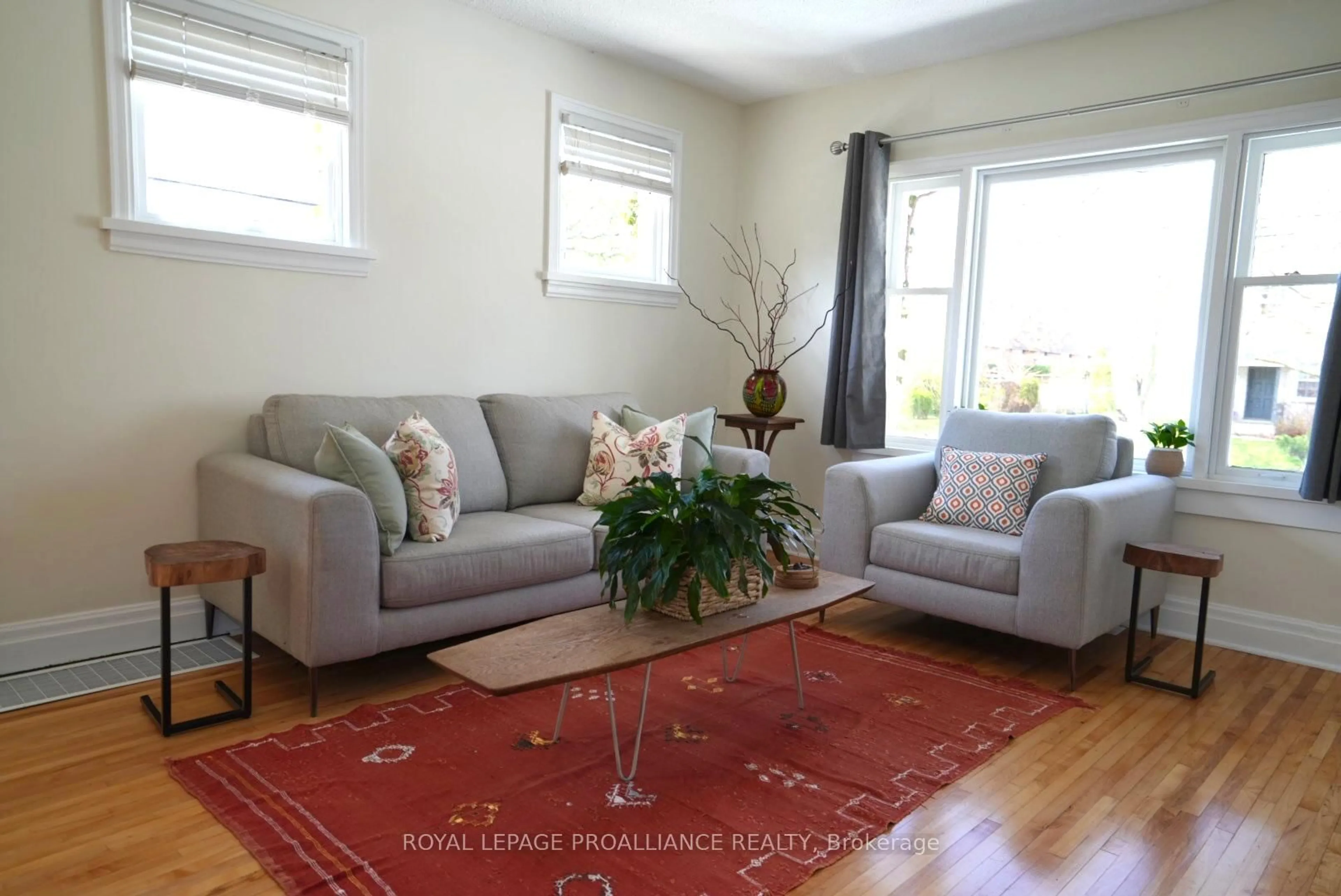 Living room with furniture, unknown for 384 D'arcy St, Cobourg Ontario K9A 4A5