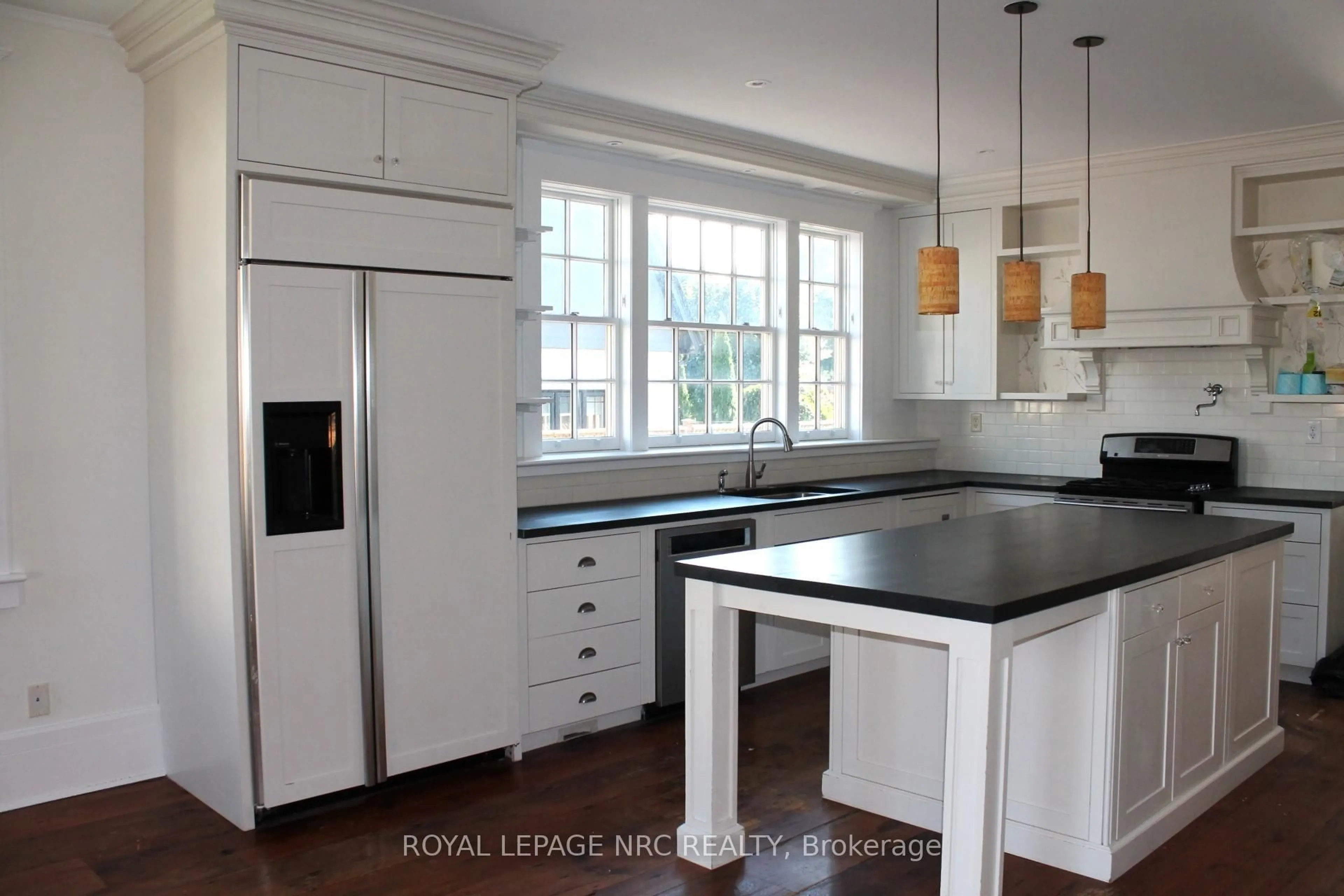 Open concept kitchen, unknown for 333 Main St, St. Catharines Ontario L2R 6P9