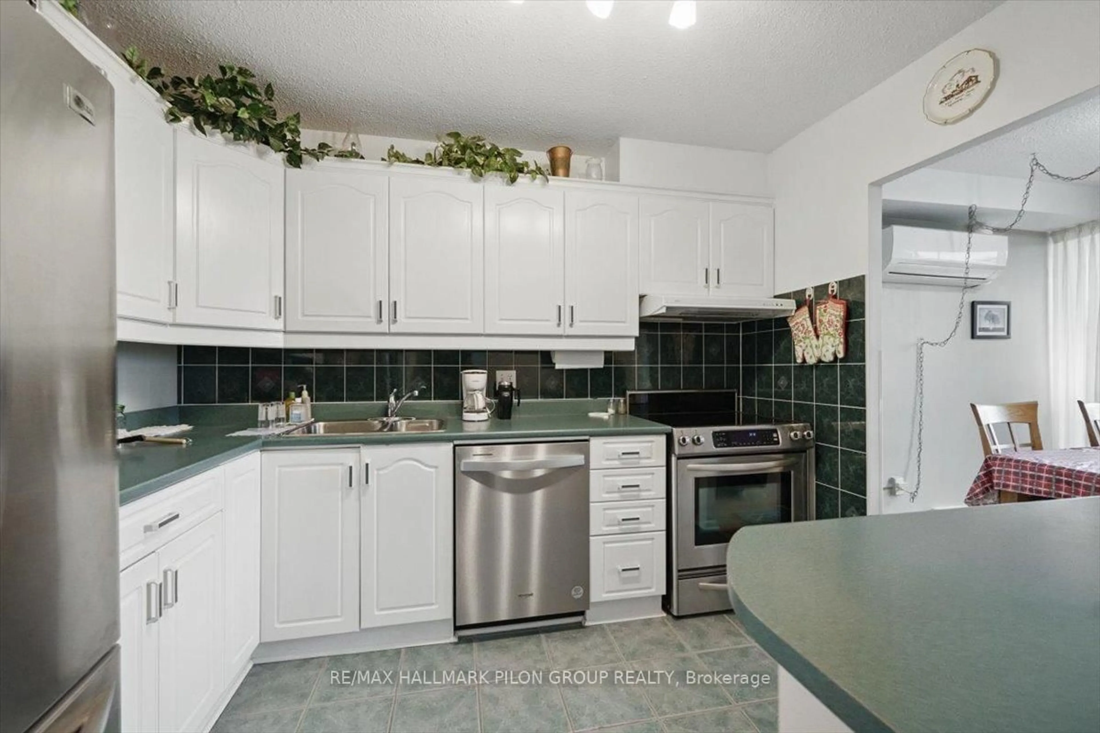 Unknown for 900 Dynes Rd #309, Ottawa Ontario K2C 3L6
