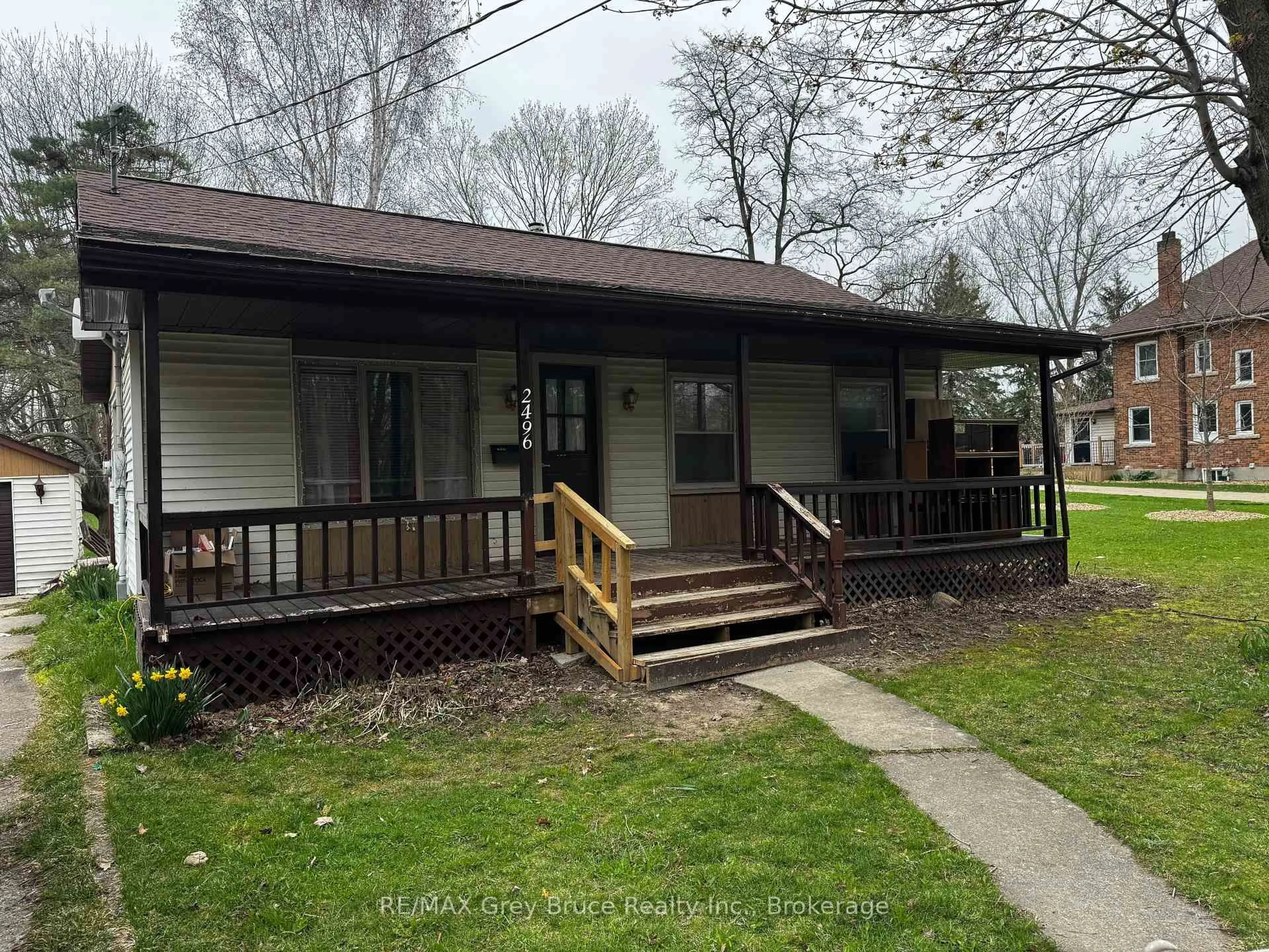 Unknown for 2496 6th Ave, Owen Sound Ontario N4K 5J6