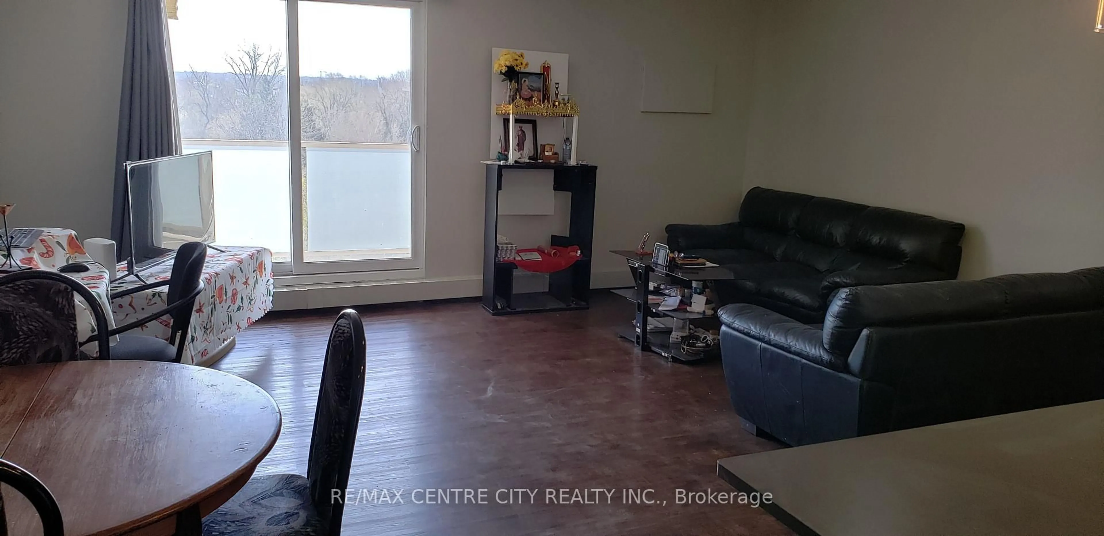 A pic of a room for 563 Mornington Ave #704, London East Ontario N5Y 4T8