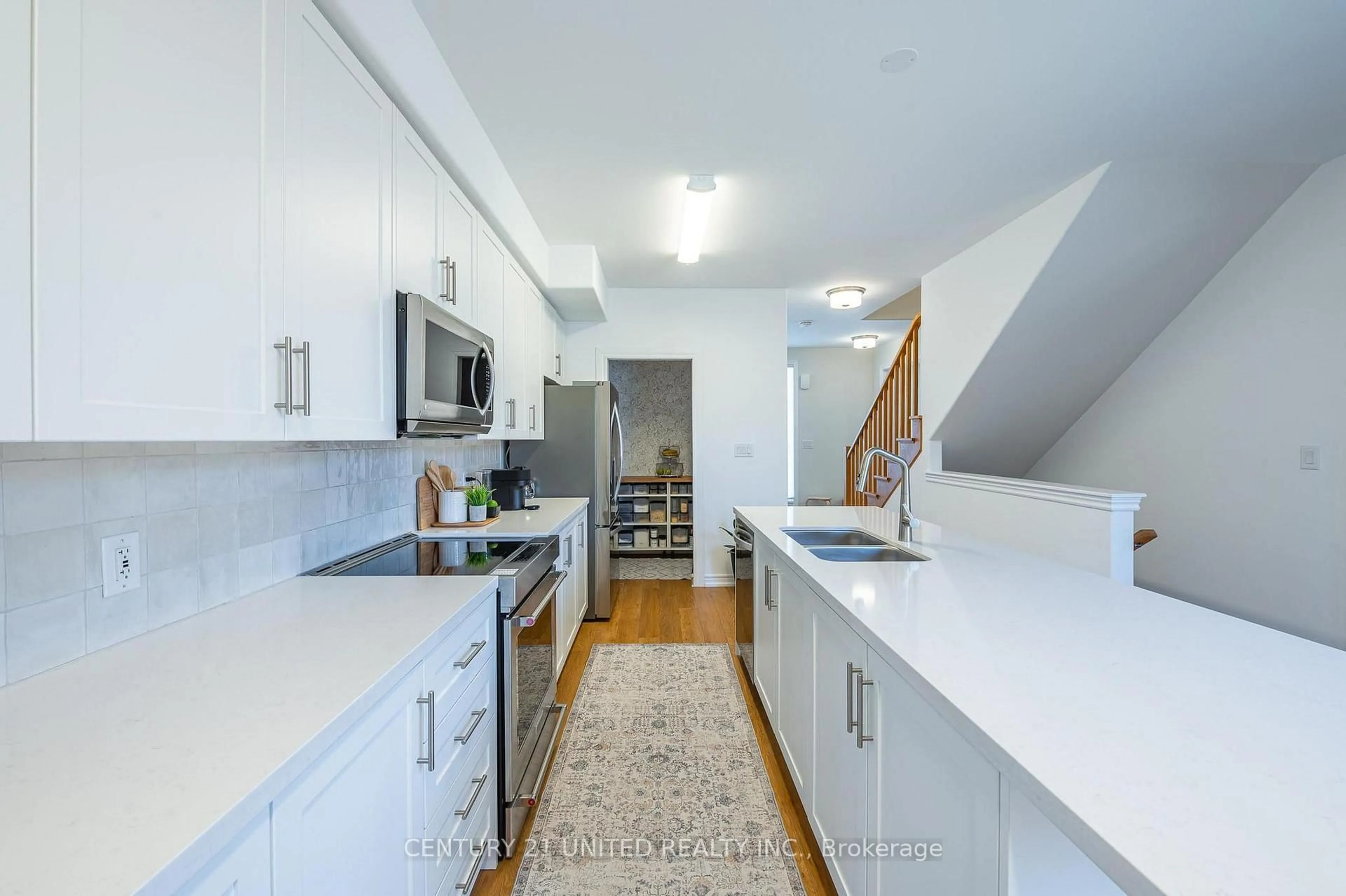 Open concept kitchen, unknown for 905 Bitten Lane, Peterborough North Ontario K9H 0H8
