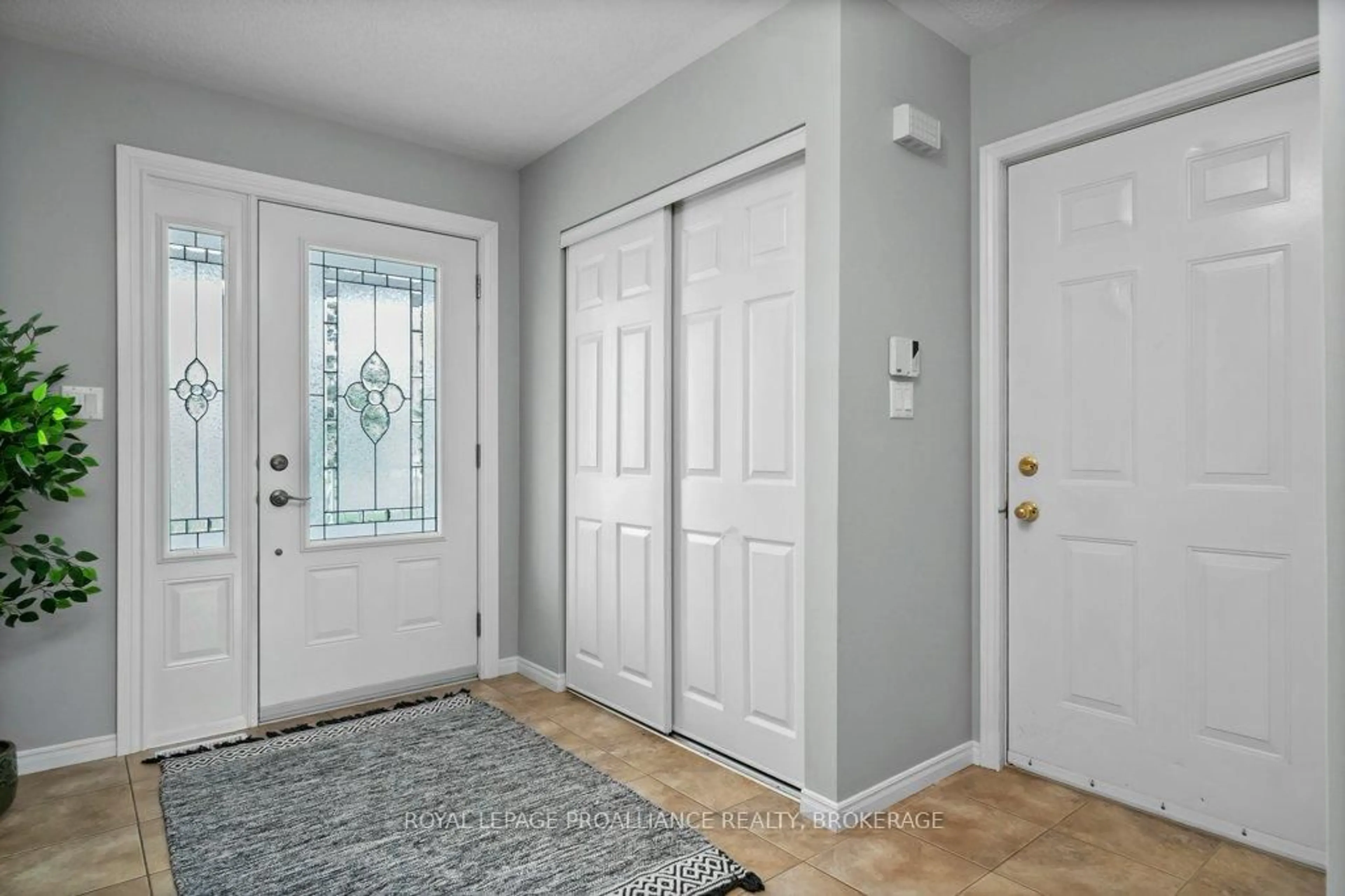 Indoor entryway for 4608 Wilmer Rd, Perth Road Ontario K0H 2L0
