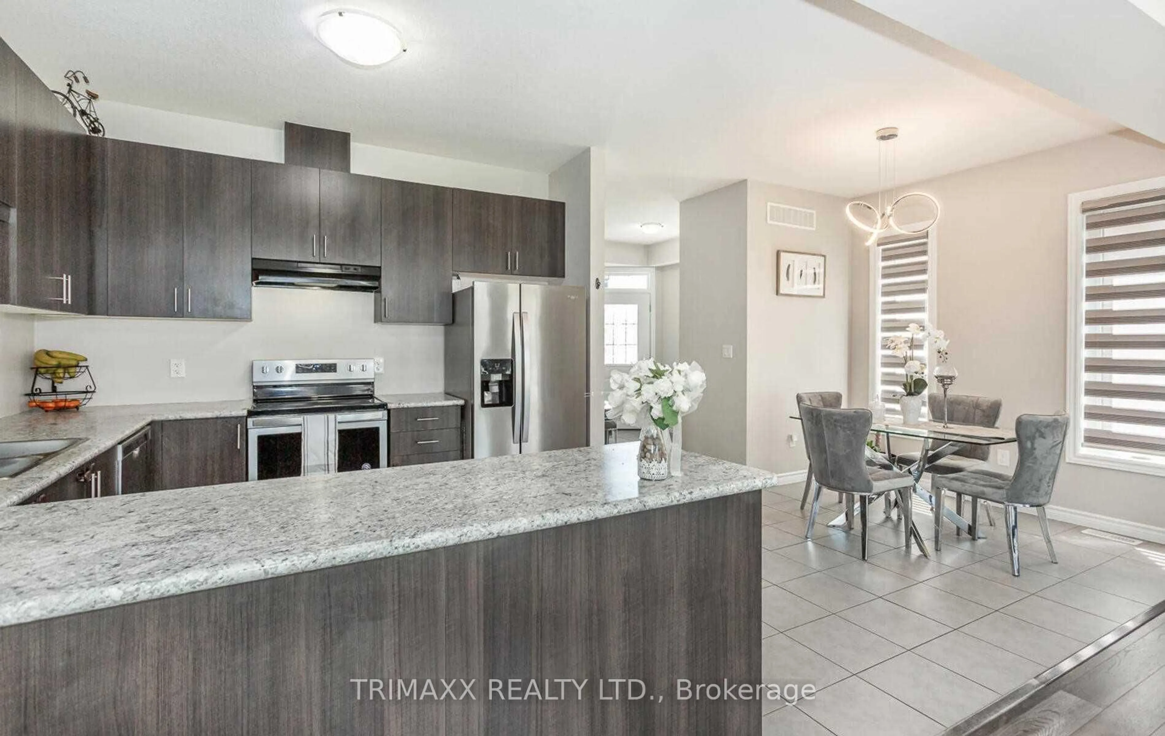 Open concept kitchen, ceramic/tile floor for 137 Links Cres, Woodstock Ontario N4T 0K7