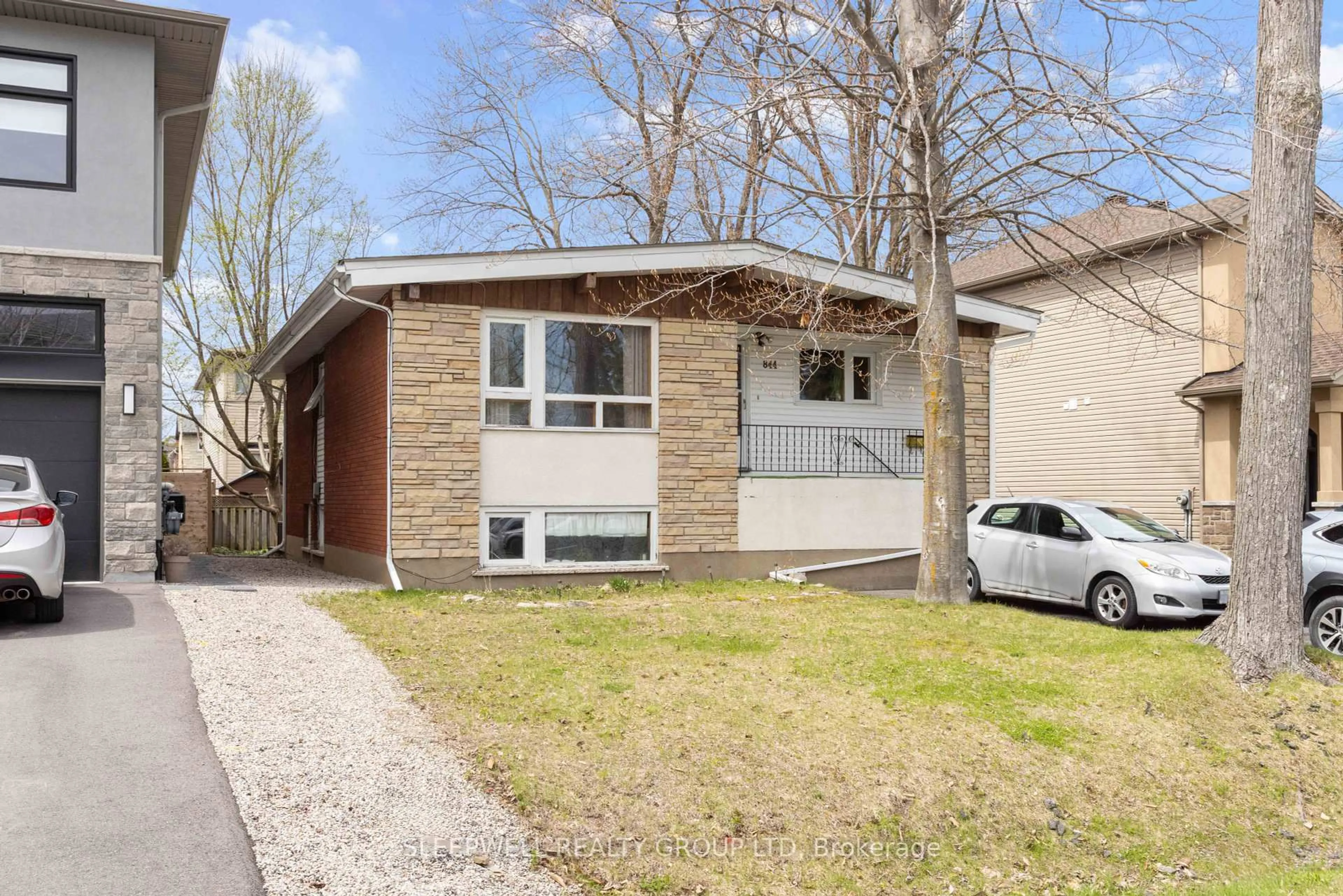 Home with brick exterior material, street for 844 Norton Ave, Ottawa Ontario K2B 5P6