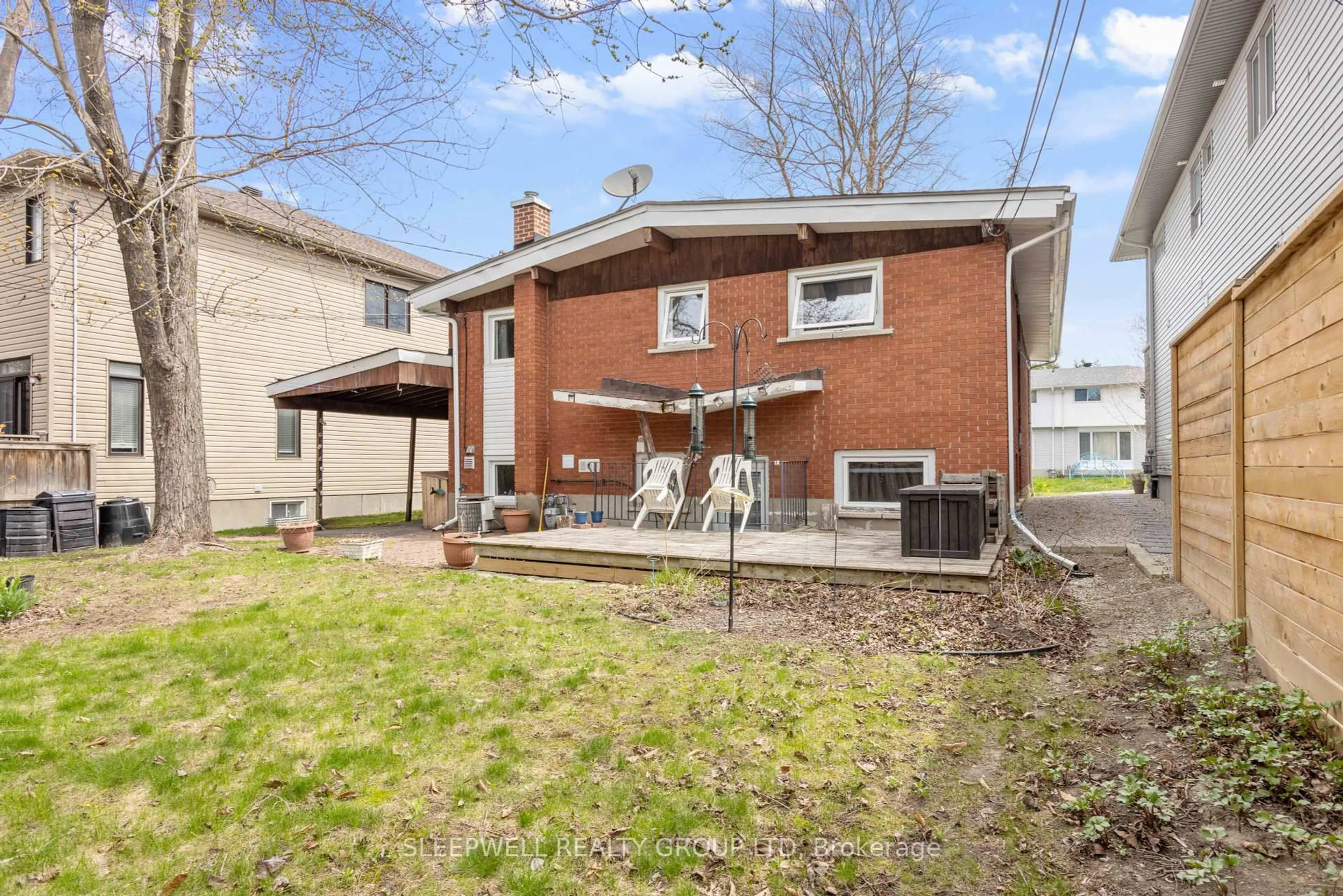 Patio, street for 844 Norton Ave, Ottawa Ontario K2B 5P6