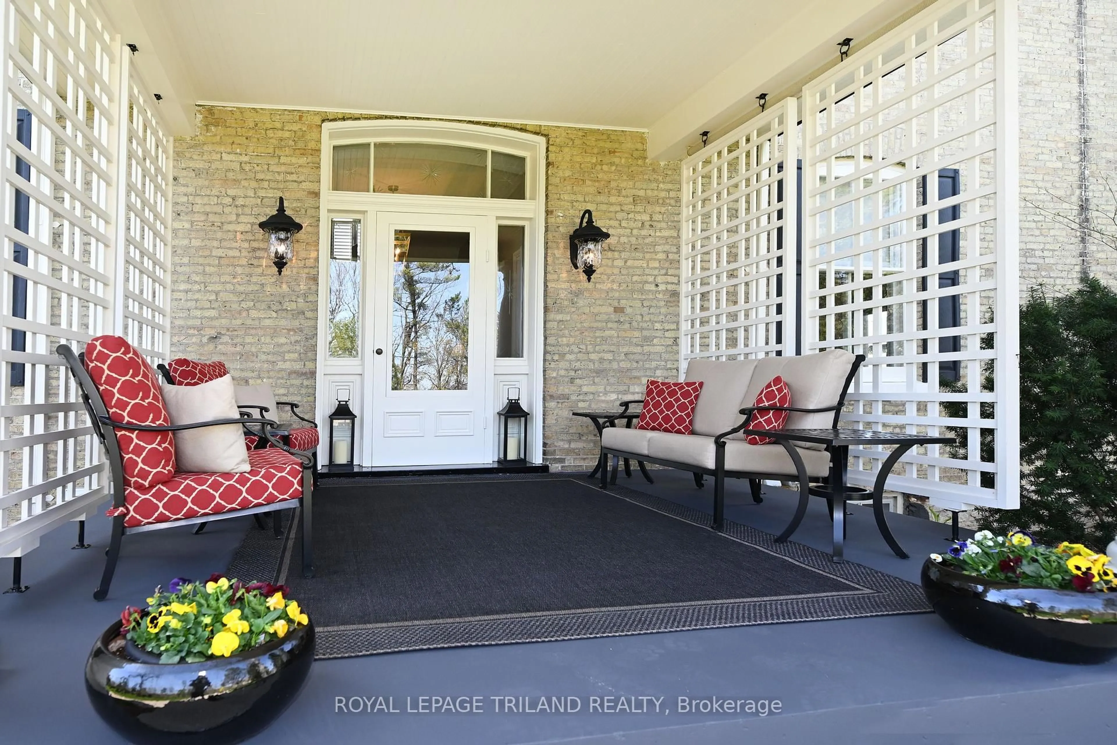 Patio, street for 2770 Sheffield Pl, London South Ontario N6M 0E5