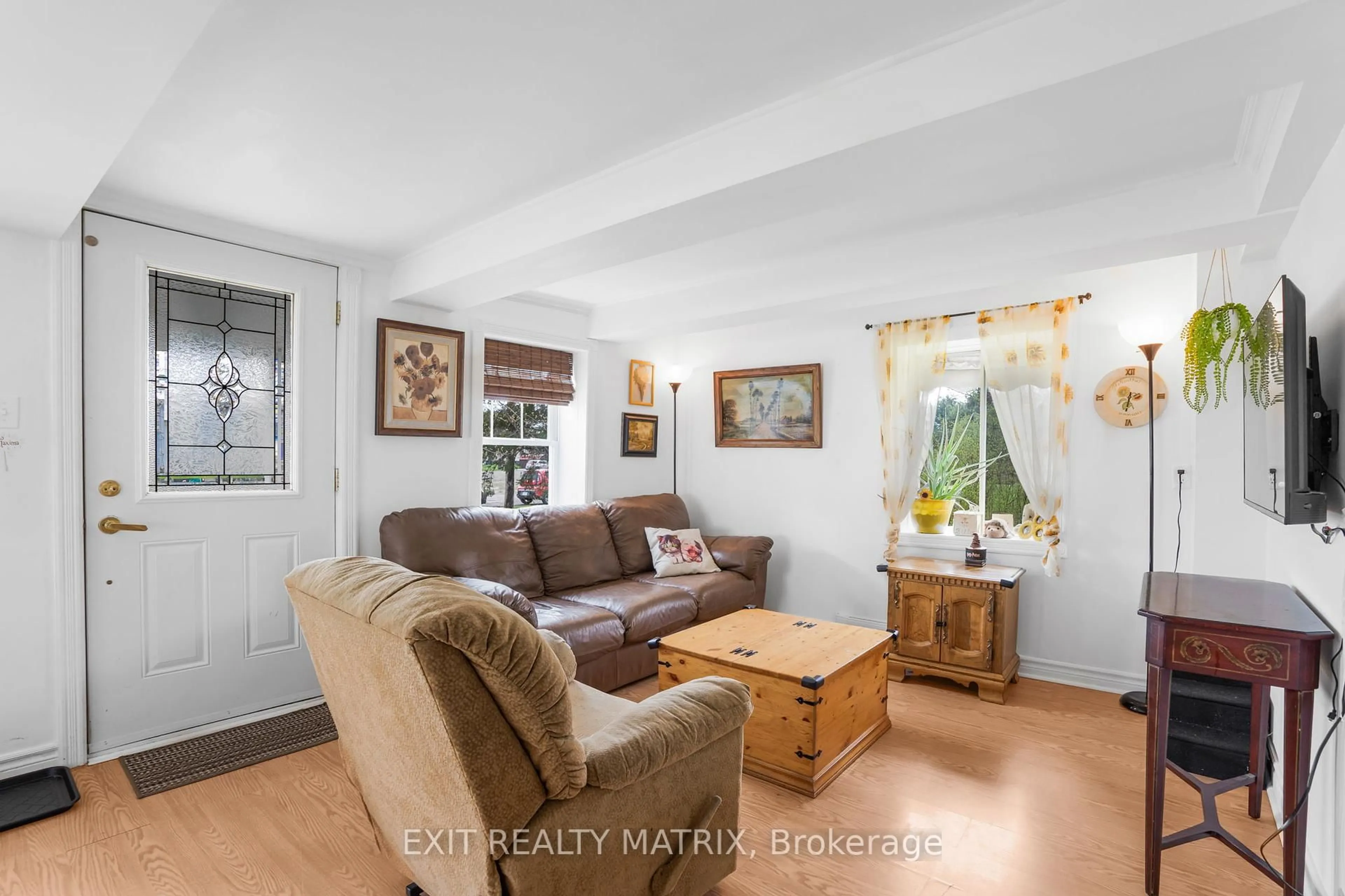 Living room with furniture, unknown for 5 Bissonnette St, Alfred and Plantagenet Ontario K0B 1A0