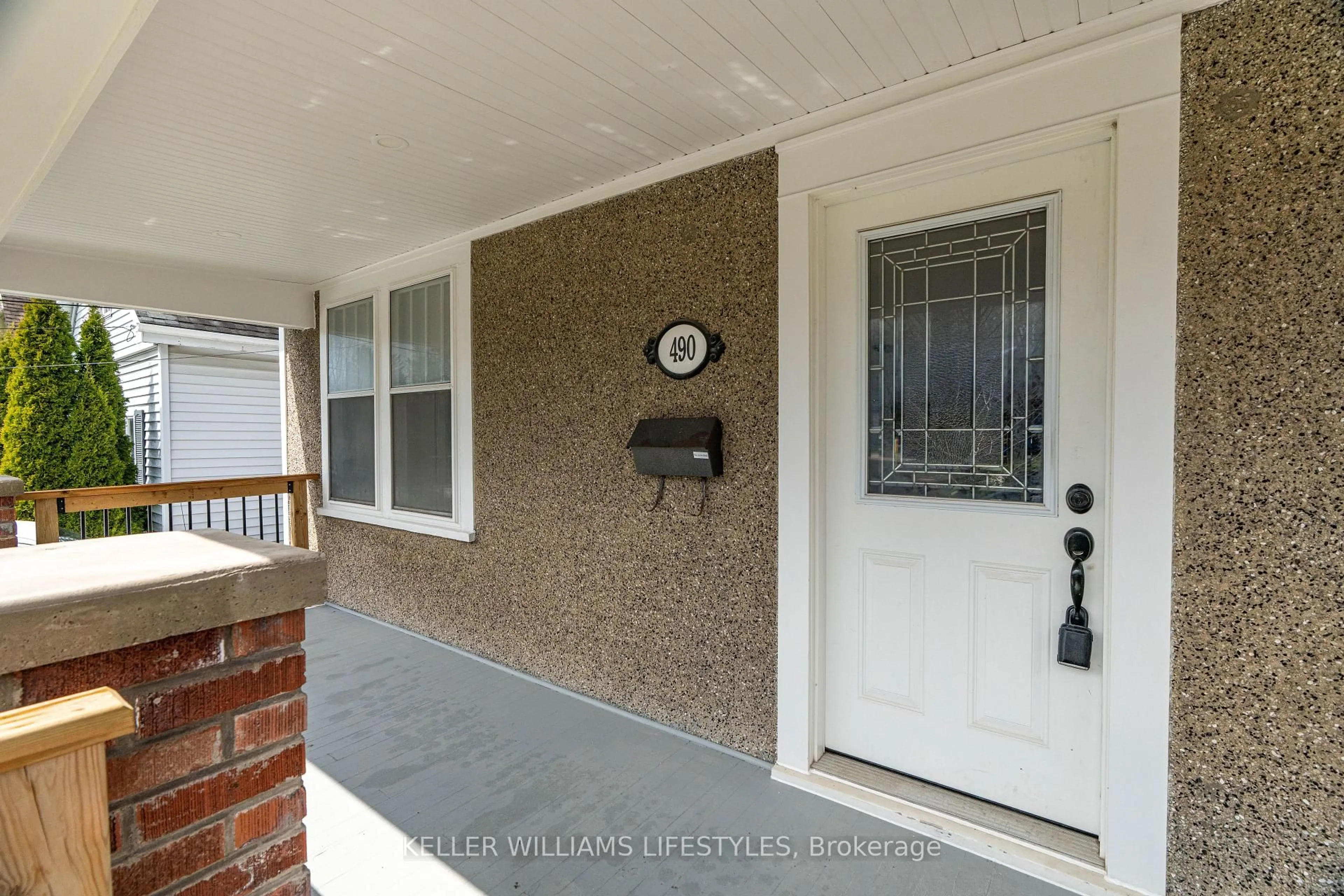 Unknown for 490 Chester St, London South Ontario N6C 2J6