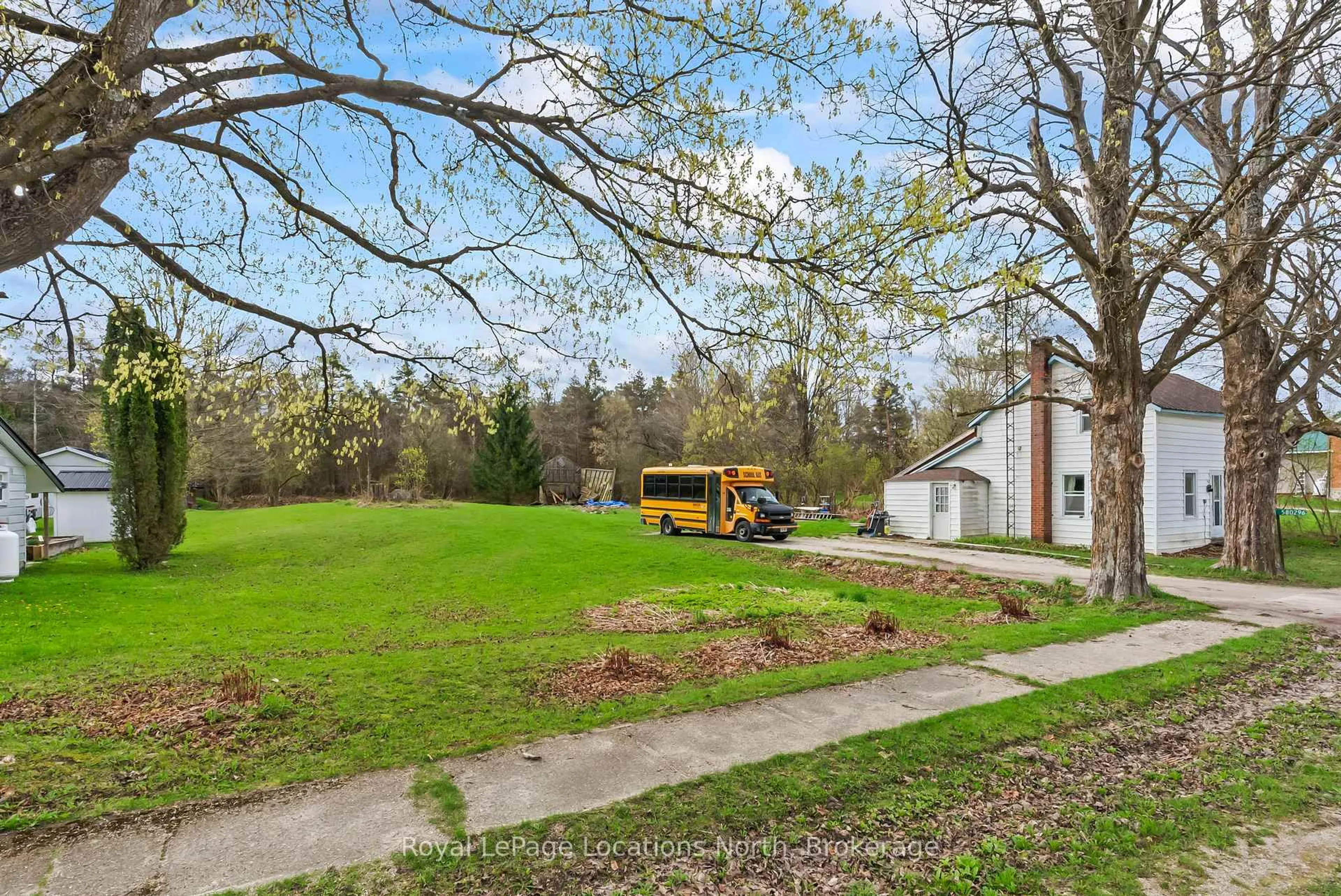 A pic from outside/outdoor area/front of a property/back of a property/a pic from drone, street for 580296 Sideroad 60 N/A, Chatsworth Ontario N0H 1C0