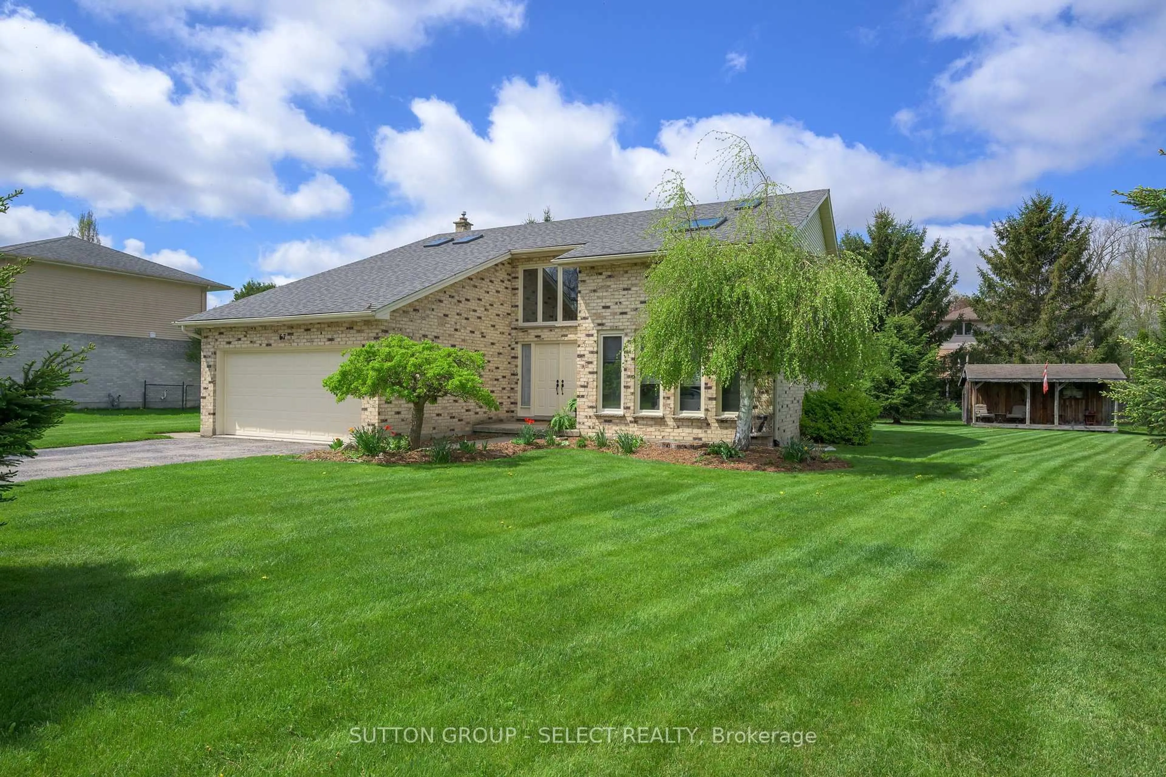 A pic from outside/outdoor area/front of a property/back of a property/a pic from drone, street for 67 Thames St, Middlesex Centre Ontario N0L 1E0