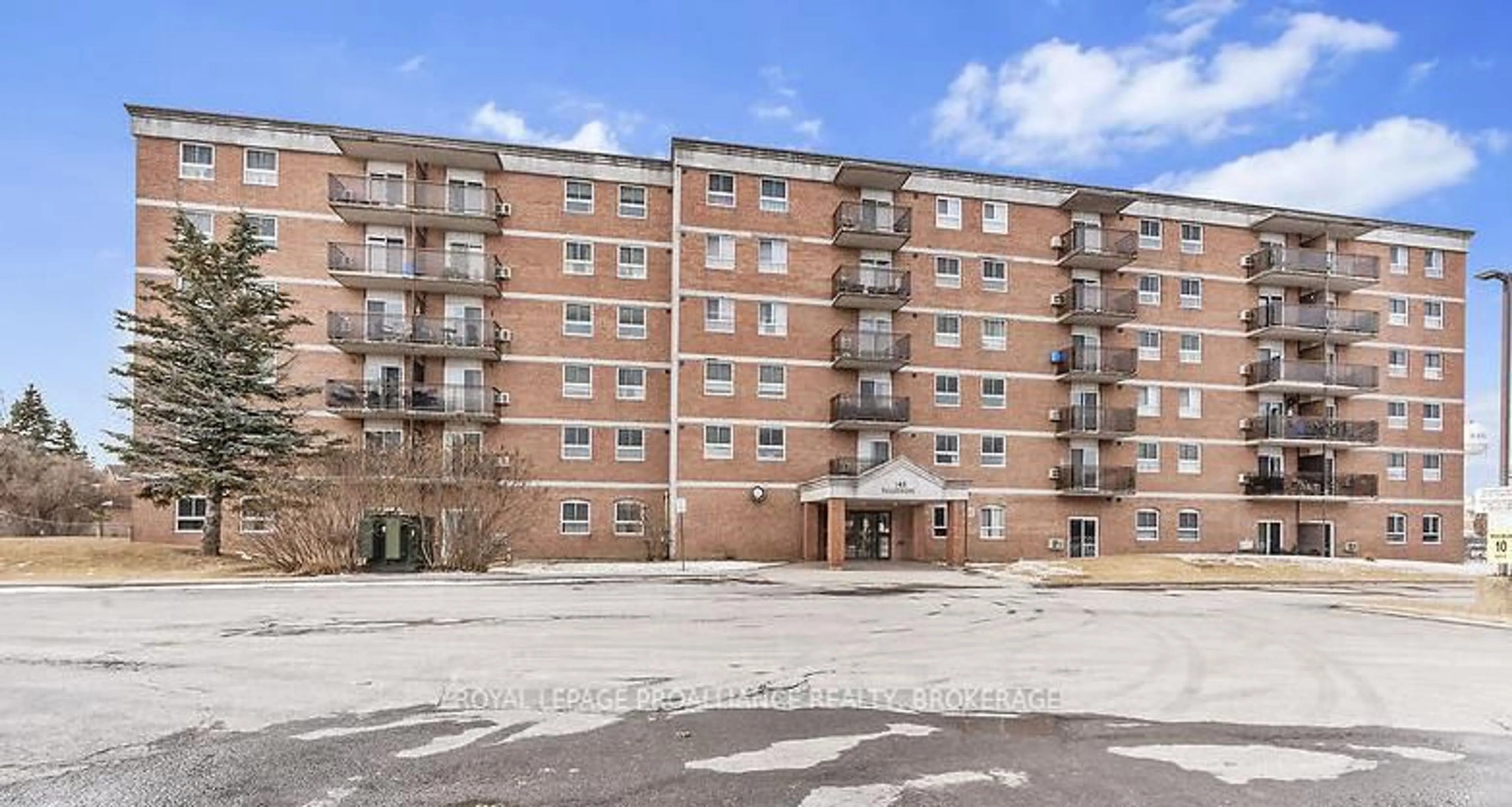 Patio, building for 745 Davis Dr #309, Kingston Ontario K7M 8J4