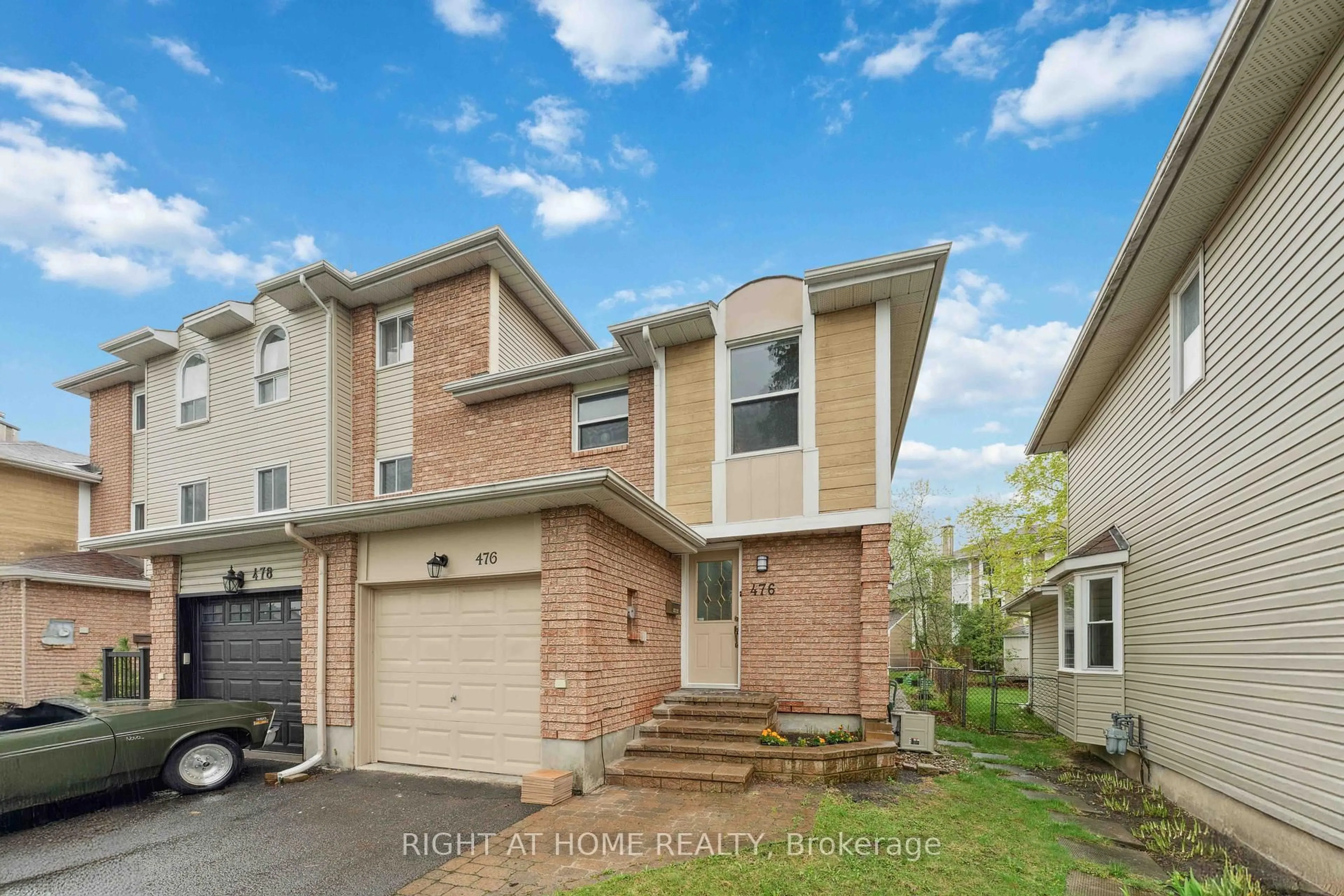 Home with brick exterior material, street for 476 Glenmore St, Orleans Ontario K4A 1X3