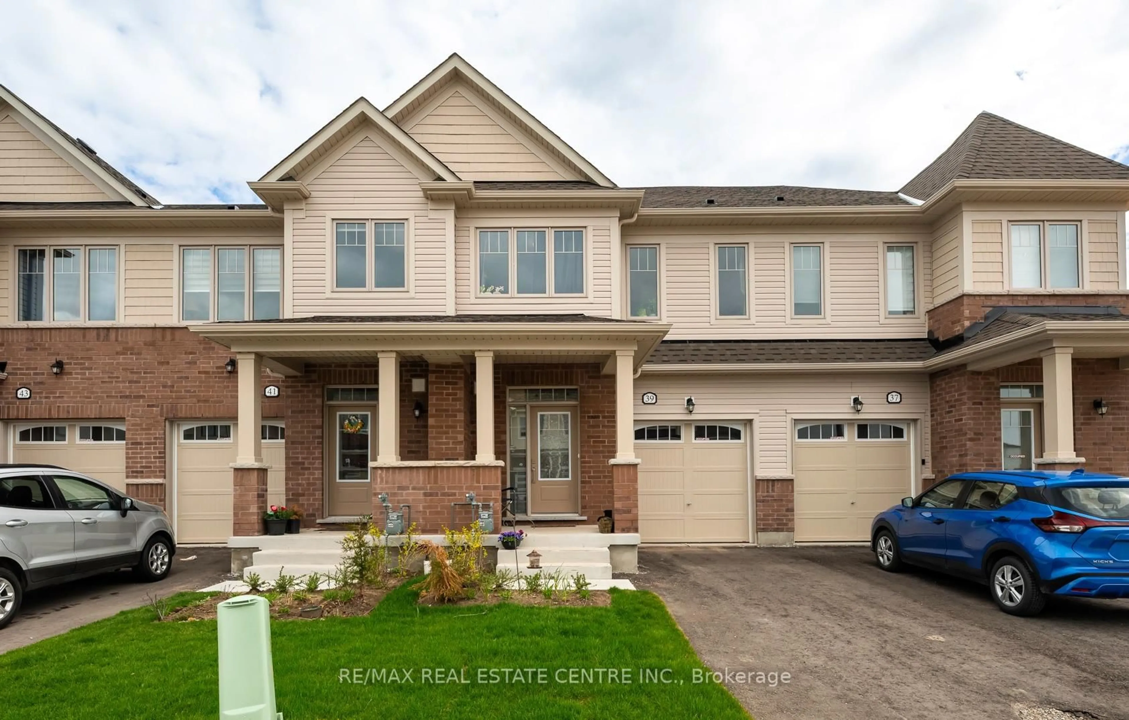 Home with brick exterior material, street for 39 Prest Way, Centre Wellington Ontario N1M 0K4