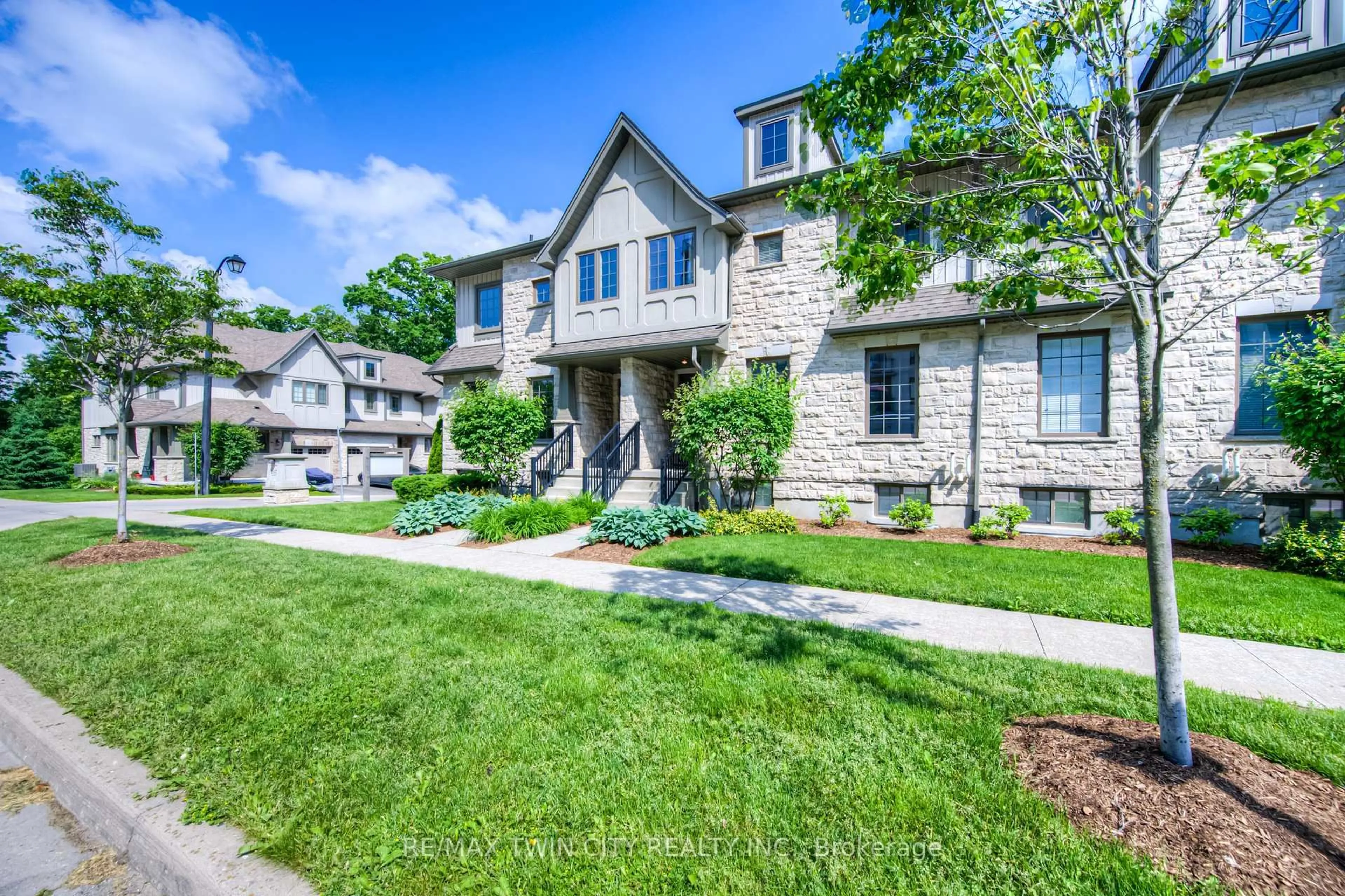 Home with brick exterior material, street for 635 Saginaw Pkwy #18, Cambridge Ontario N1T 0C1