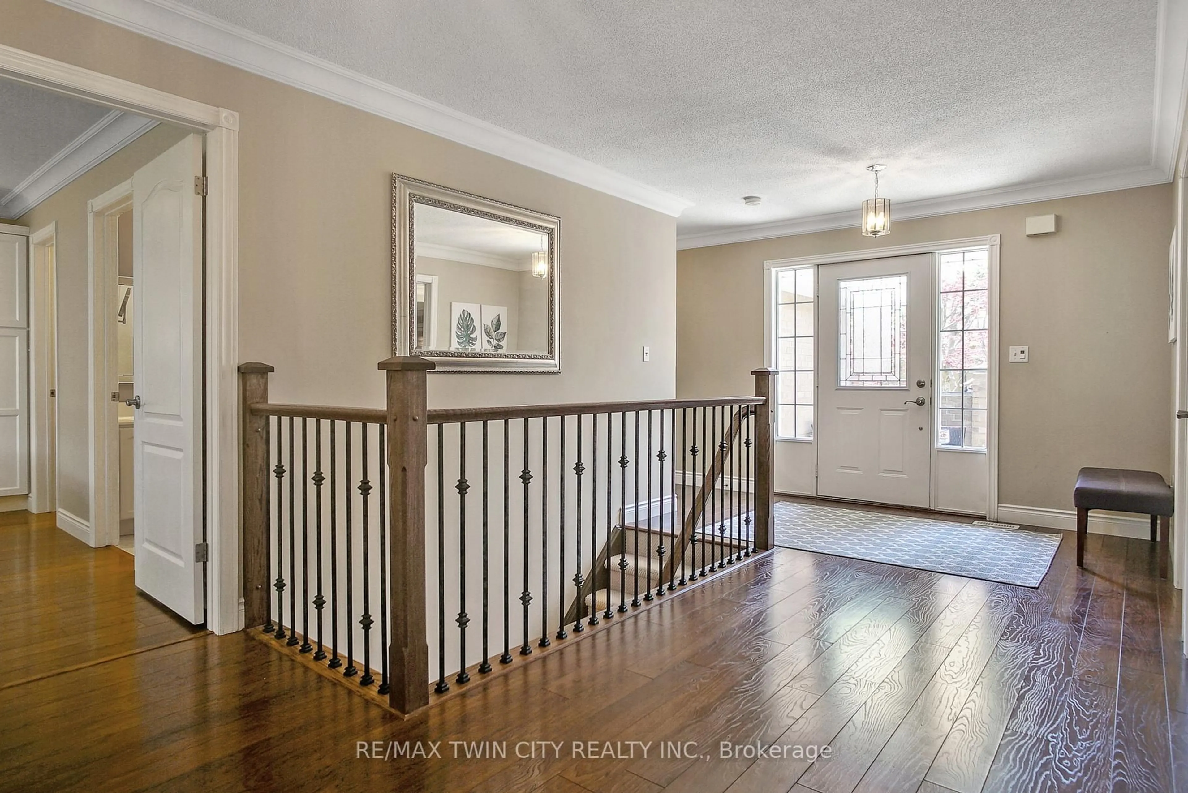 Indoor entryway for 110 BEASLEY Cres #4, Cambridge Ontario N1T 1S5