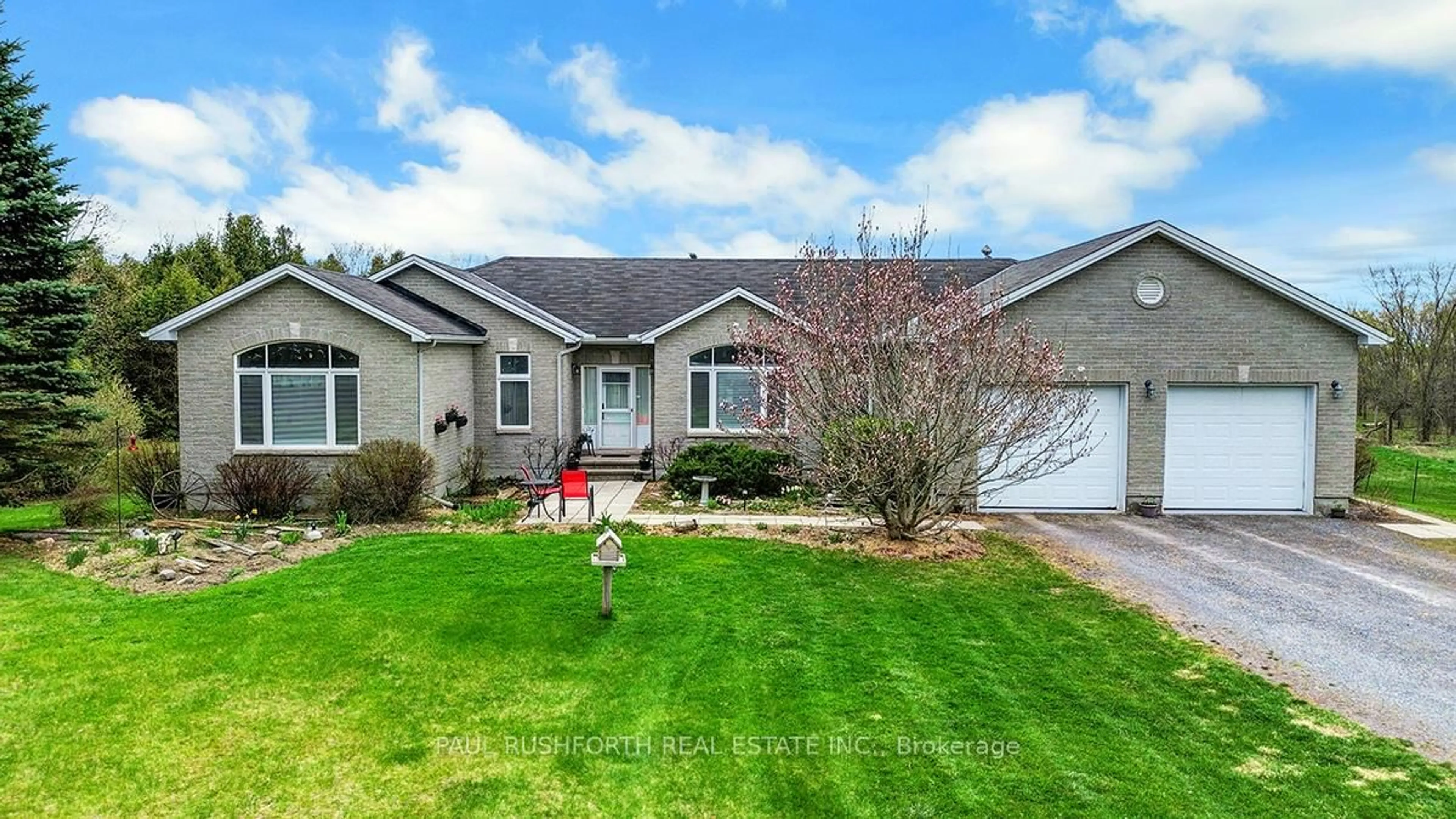 Home with vinyl exterior material, street for 4949 Stonecrest Rd, Ottawa Ontario K0A 3M0