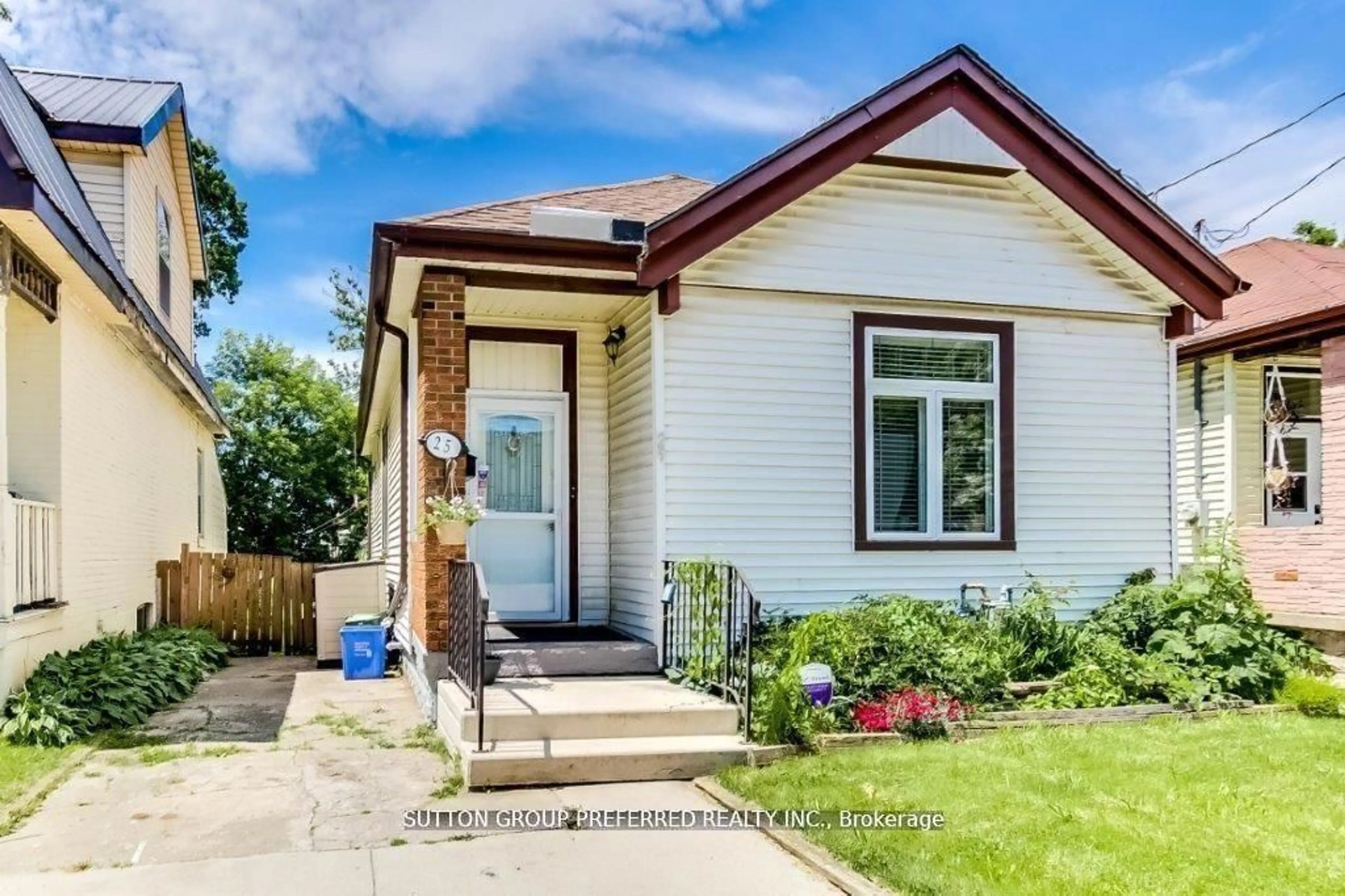 Home with brick exterior material, street for 25 Pegler St, London East Ontario N5Z 2B4