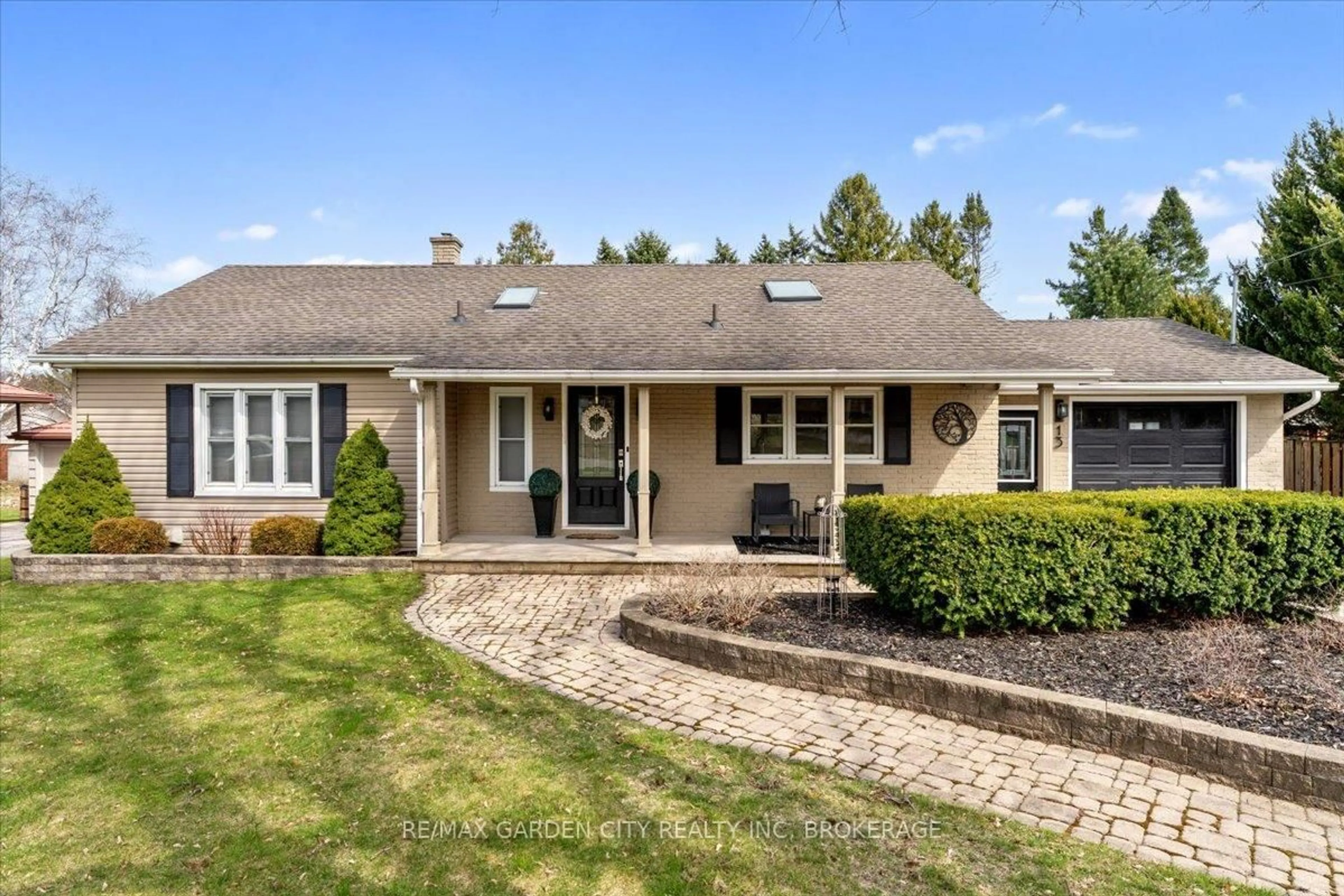 Unknown for 13 Lorimer St, Pelham Ontario L0S 1E3