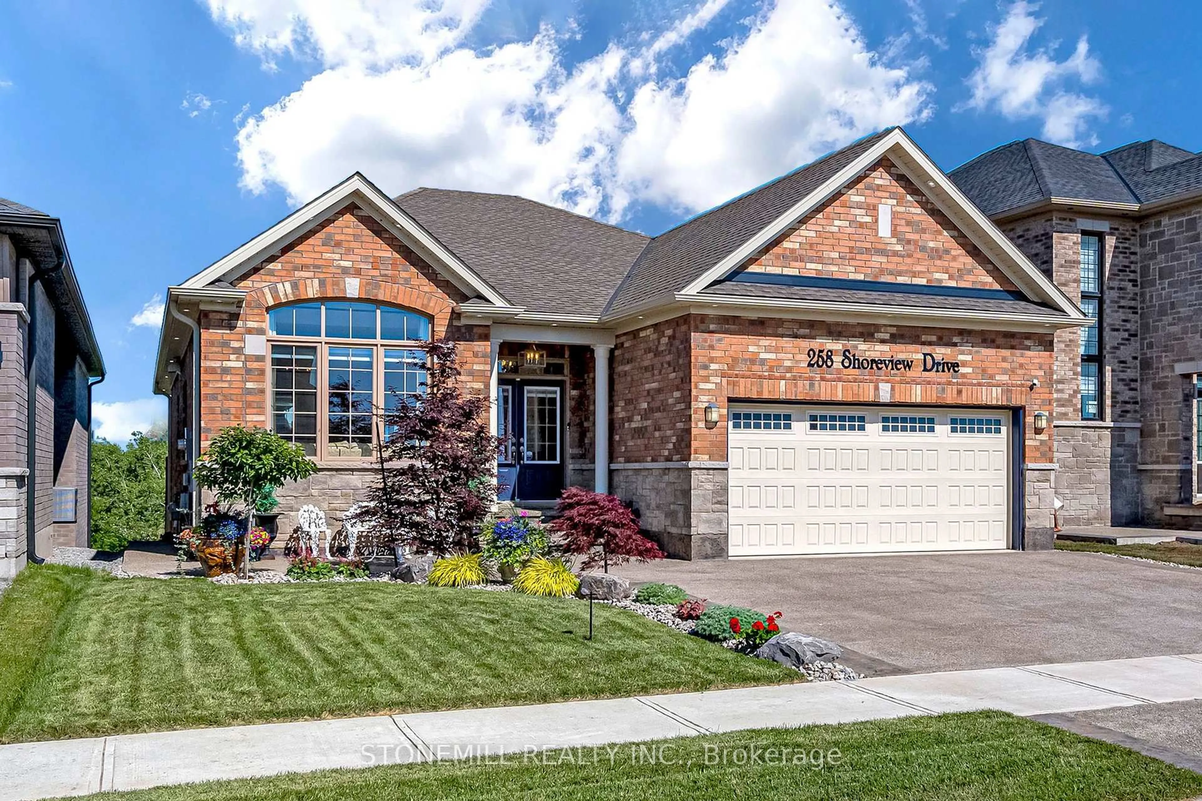 Home with brick exterior material, street for 258 Shoreview Dr, Welland Ontario L3B 0H3