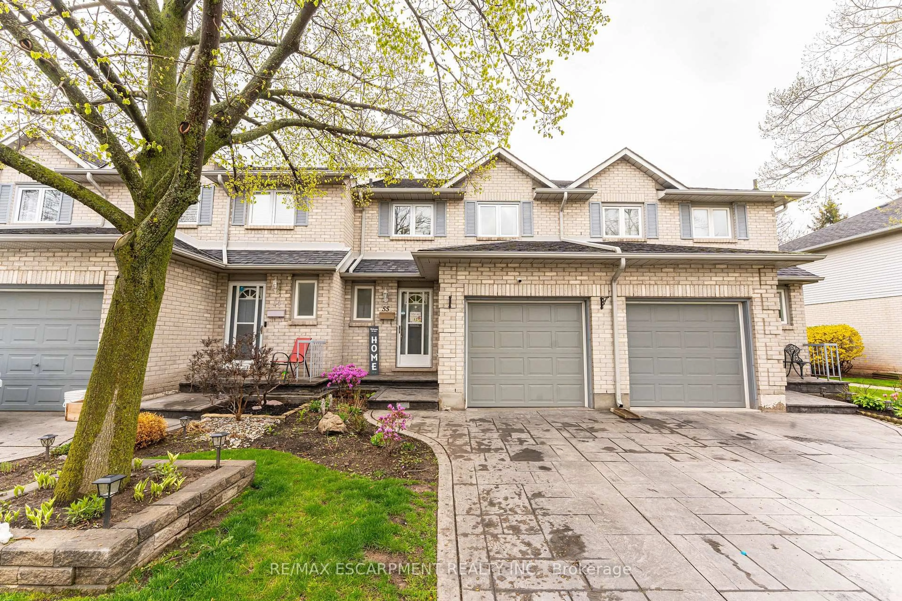 Unknown for 1 Royalwood Crt #55, Hamilton Ontario L8E 4Y2