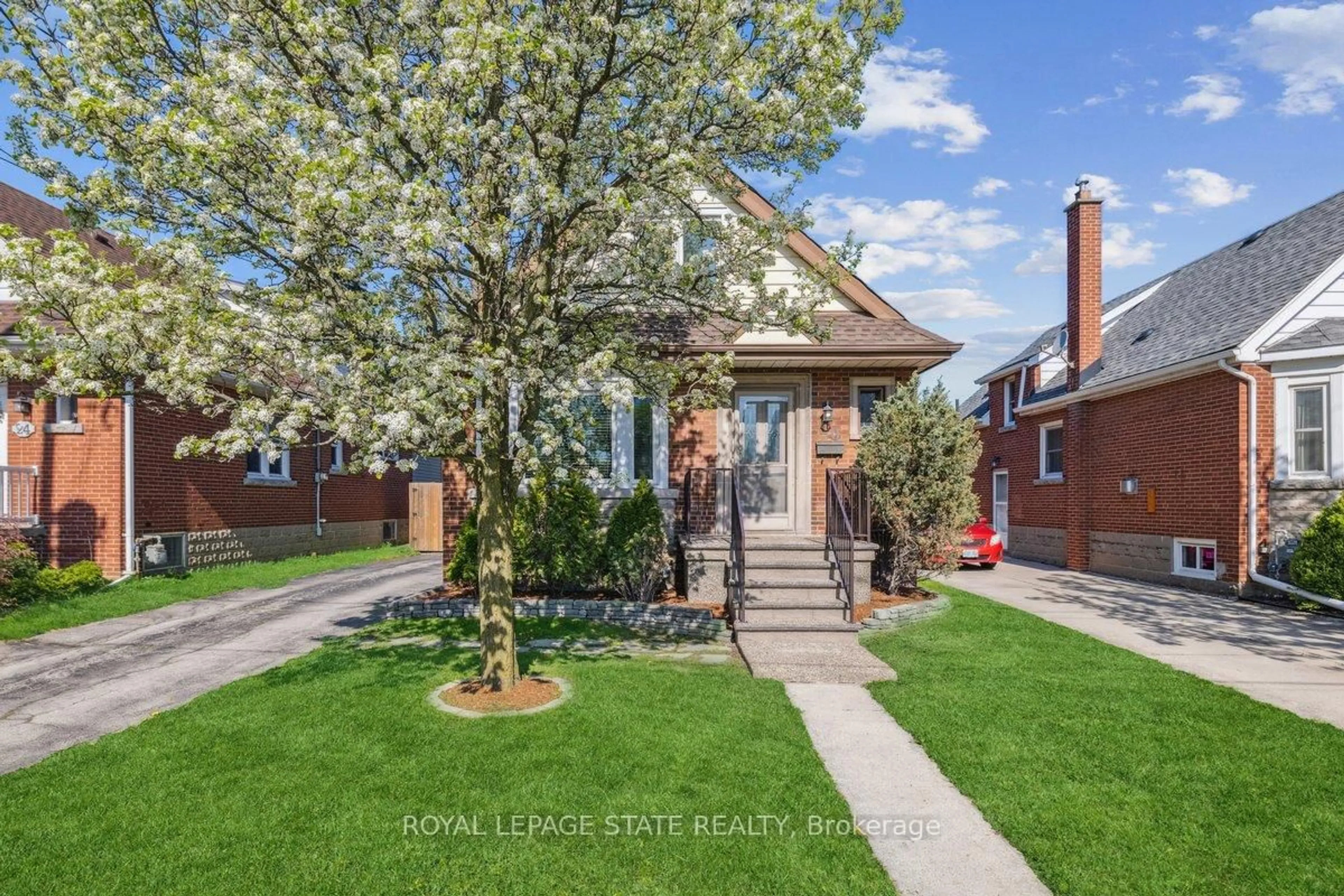 Home with brick exterior material, street for 20 Buchanan St, Hamilton Ontario L9A 2V8
