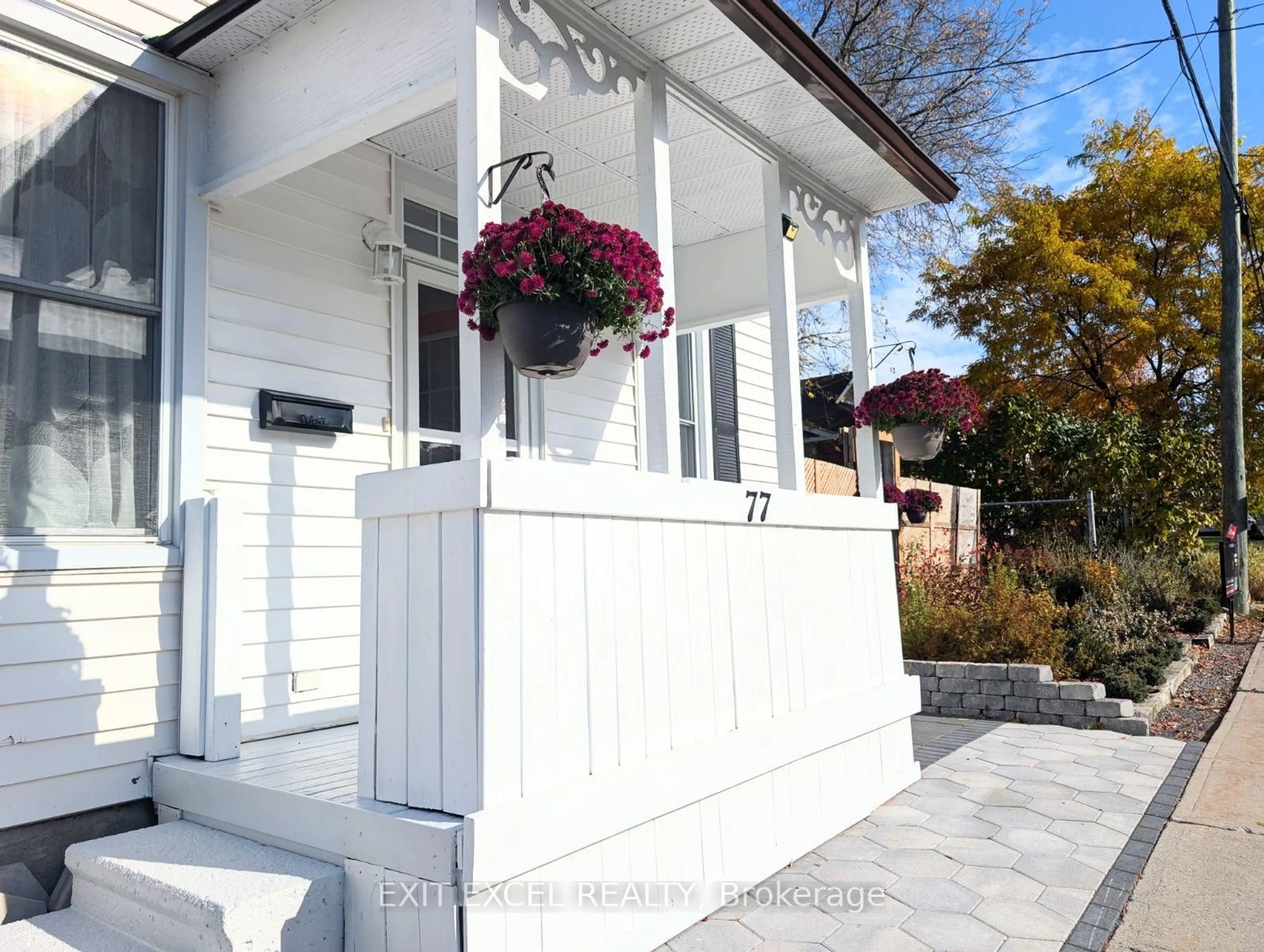 Home with vinyl exterior material, street for 77 Napoleon St, Carleton Place Ontario K7C 2X4