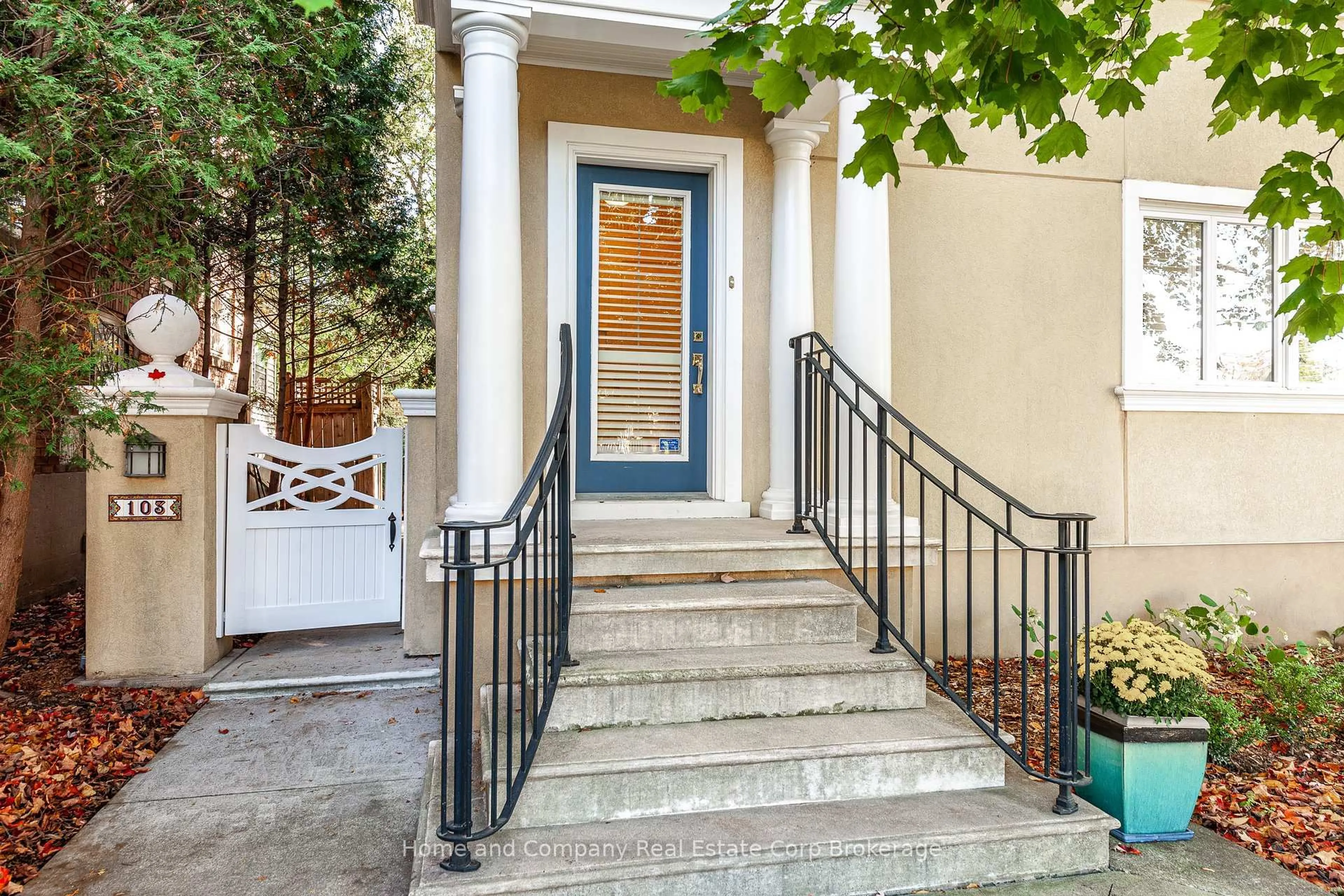 Indoor entryway for 103 Nile St, Stratford Ontario N5A 4C7
