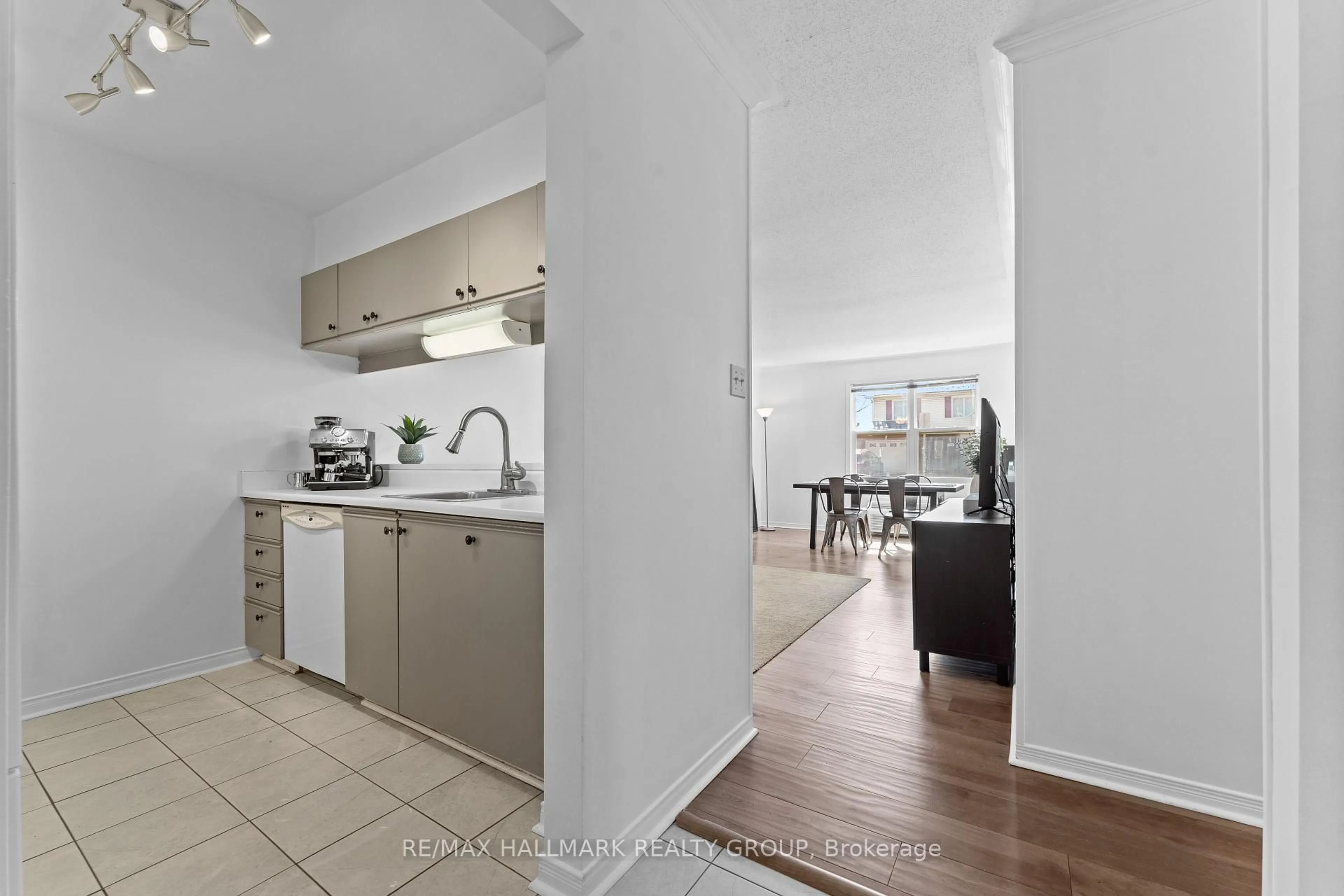 Open concept kitchen, unknown for 1099 Cadboro Rd #104, Ottawa Ontario K1J 9K4