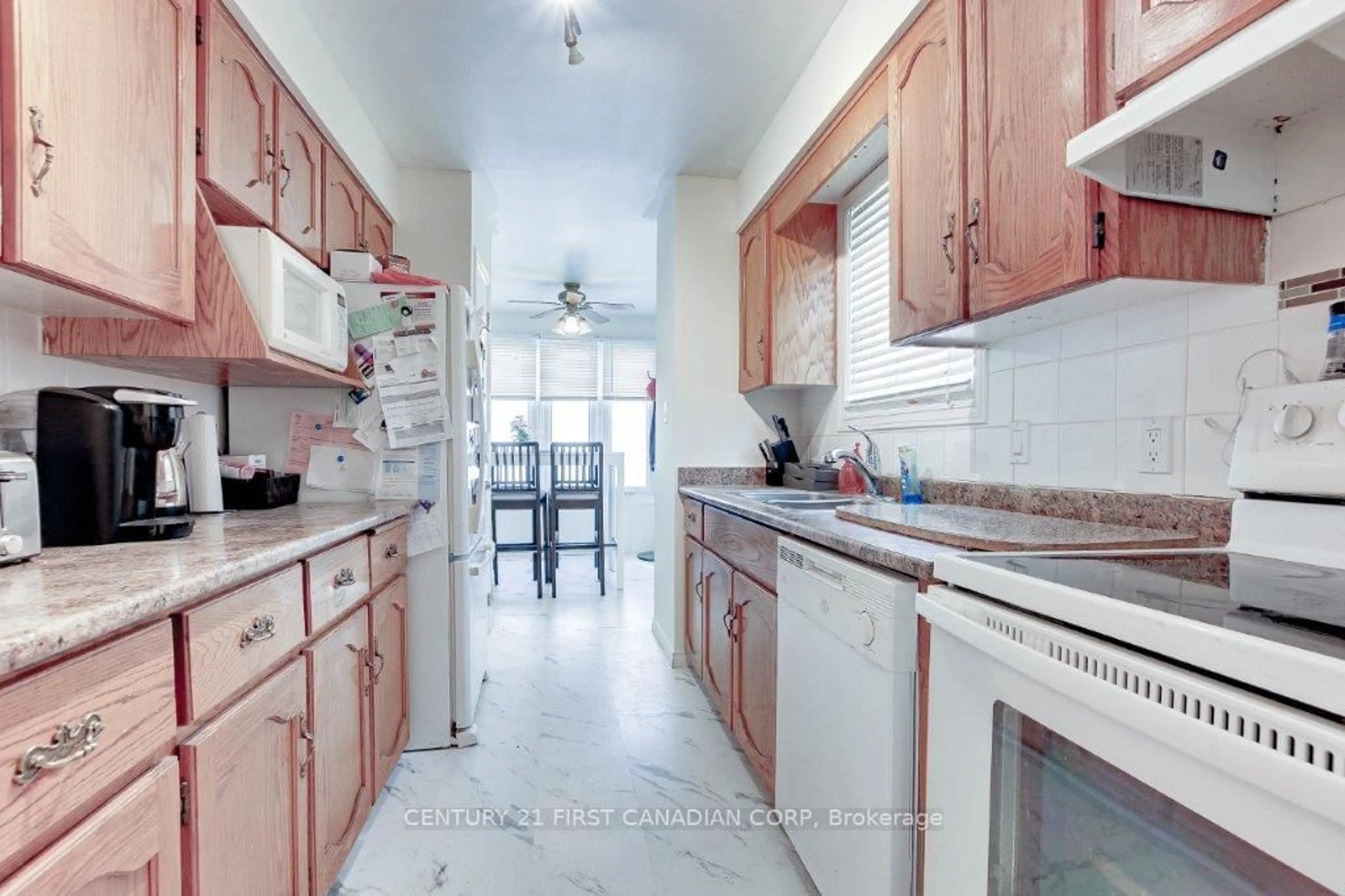 Standard kitchen, ceramic/tile floor for 28 Naskapi St, Woodstock Ontario N4T 1H1