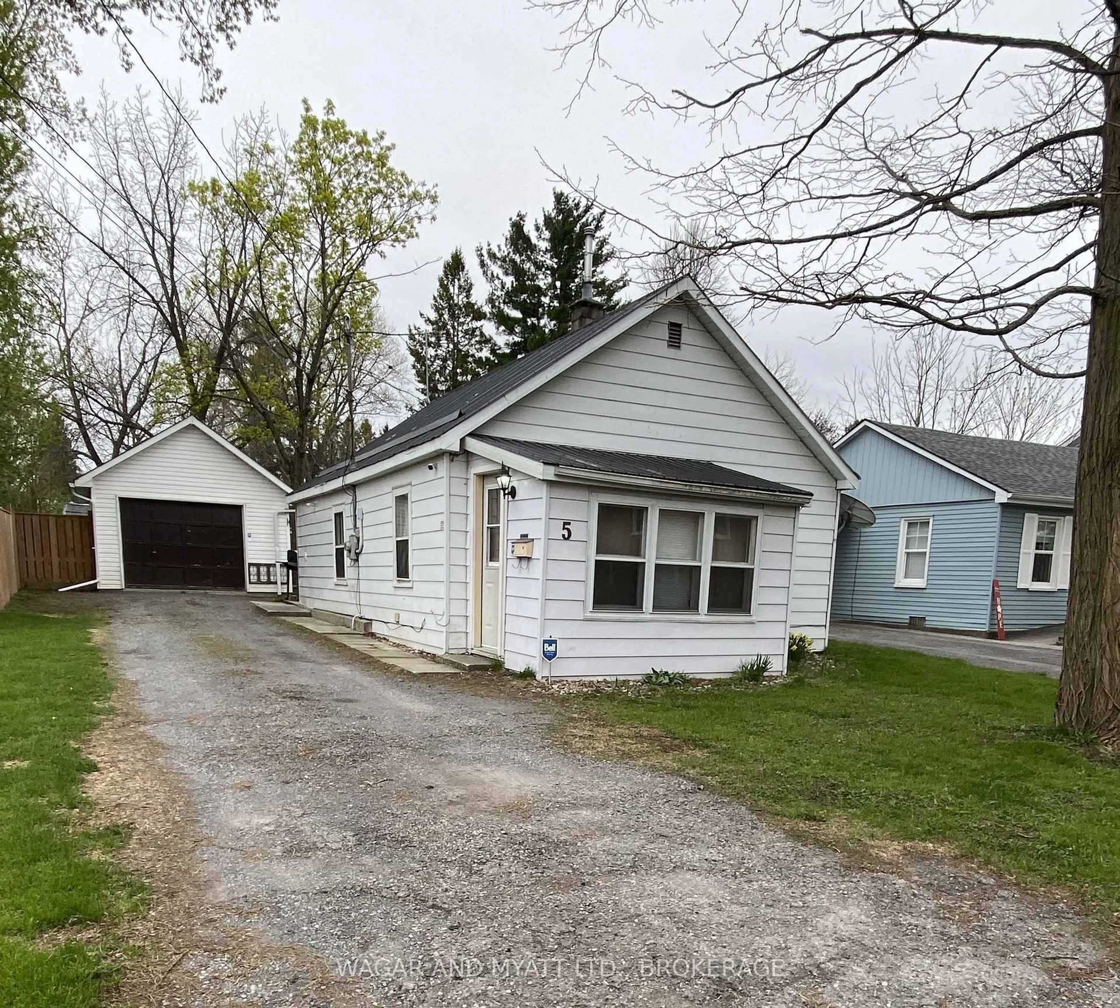 Unknown for 5 Briggs St, Greater Napanee Ontario K7R 3G7