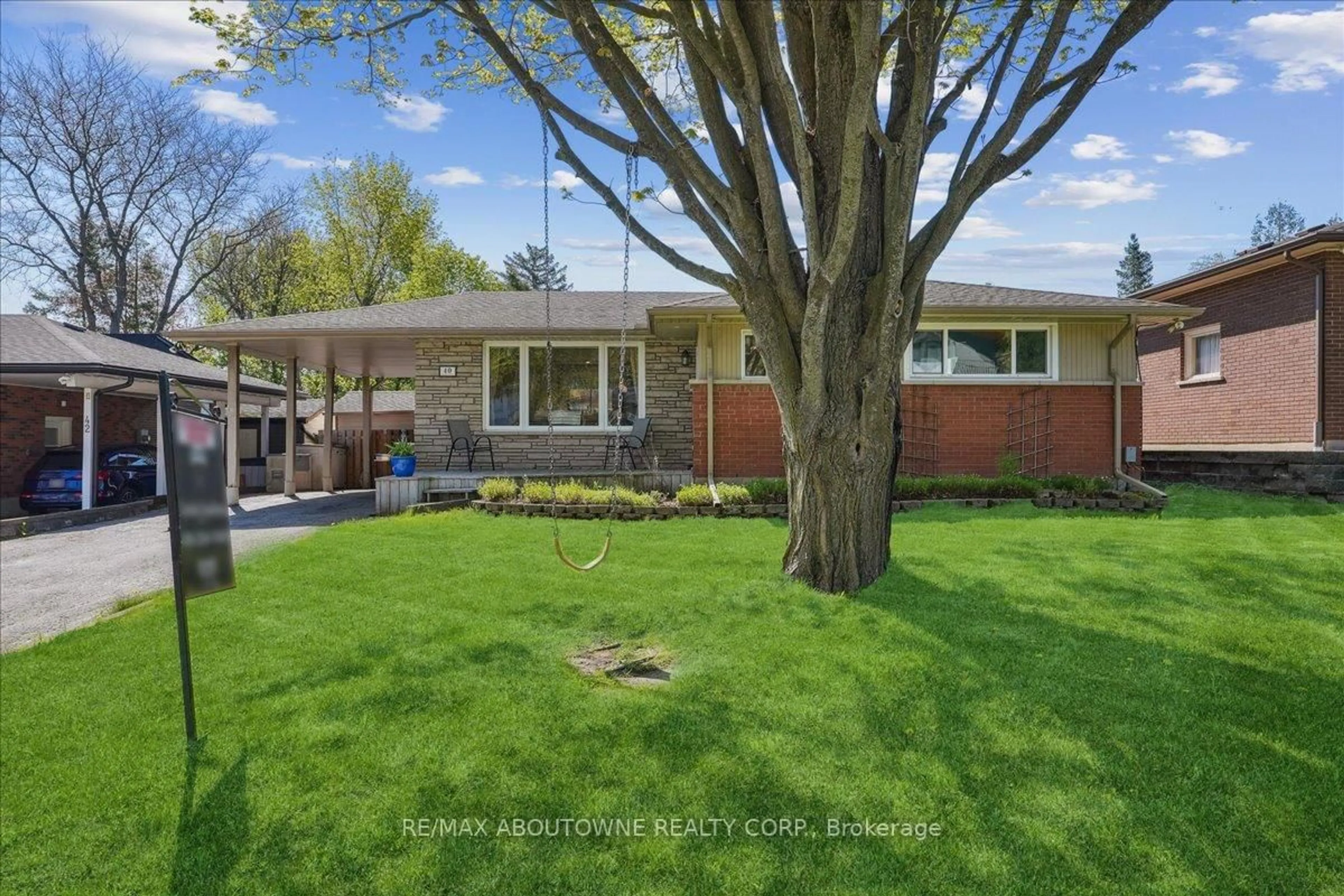 Unknown for 40 Autumn Leaf Rd, Hamilton Ontario L9H 3V7