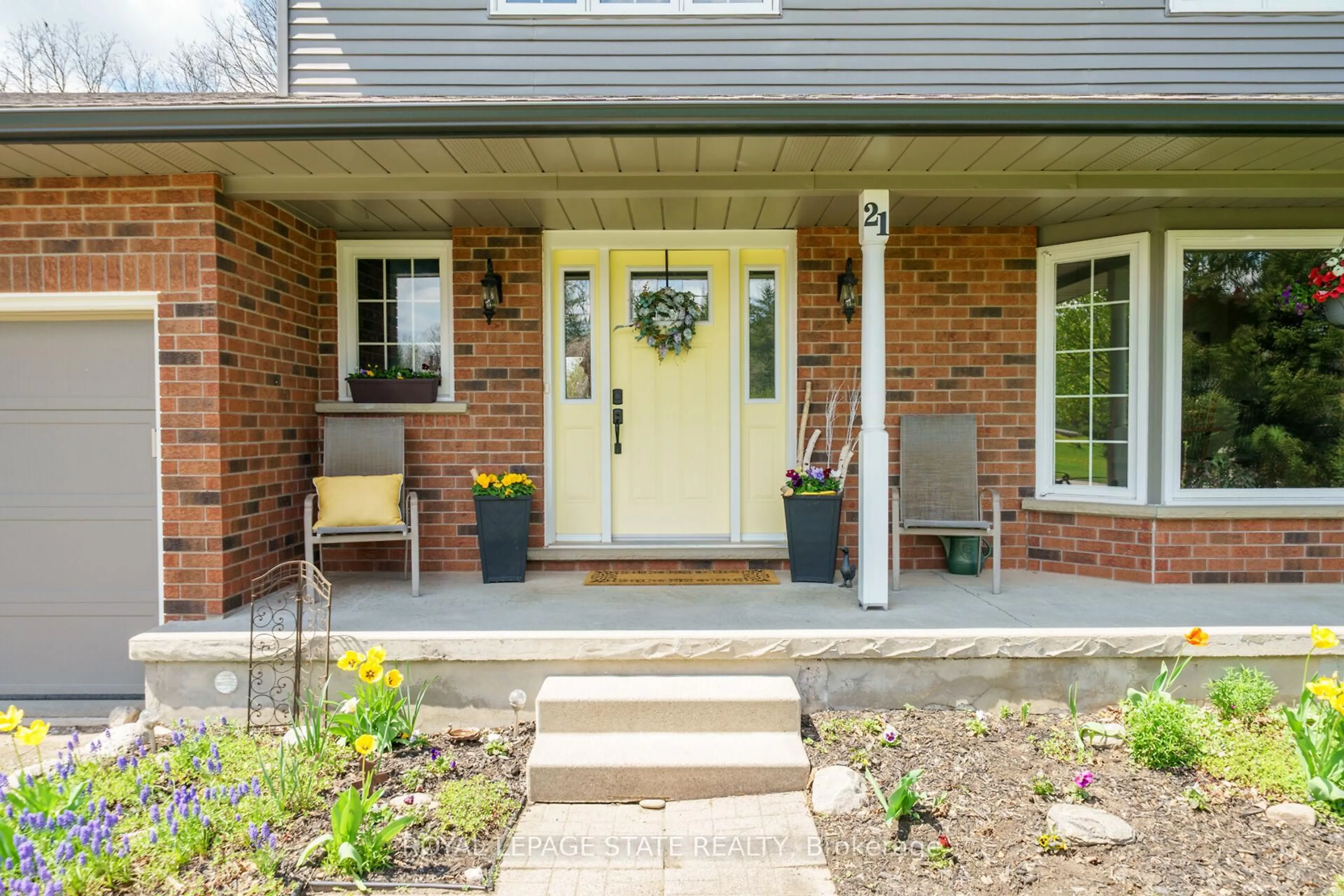 Home with brick exterior material, street for 21 Hughson St, North Dumfries Ontario N0B 1L0