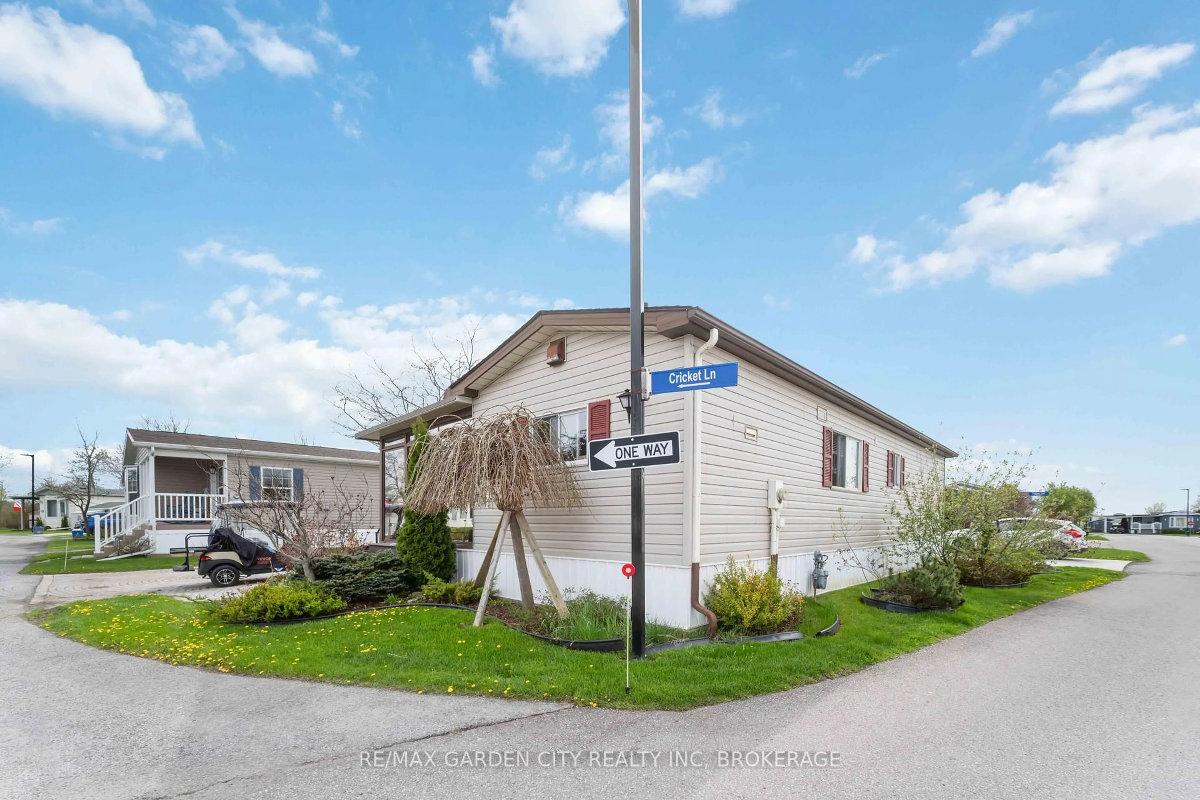 Unknown for 3033 TOWNLINE Rd #327, Fort Erie Ontario L0S 1S1