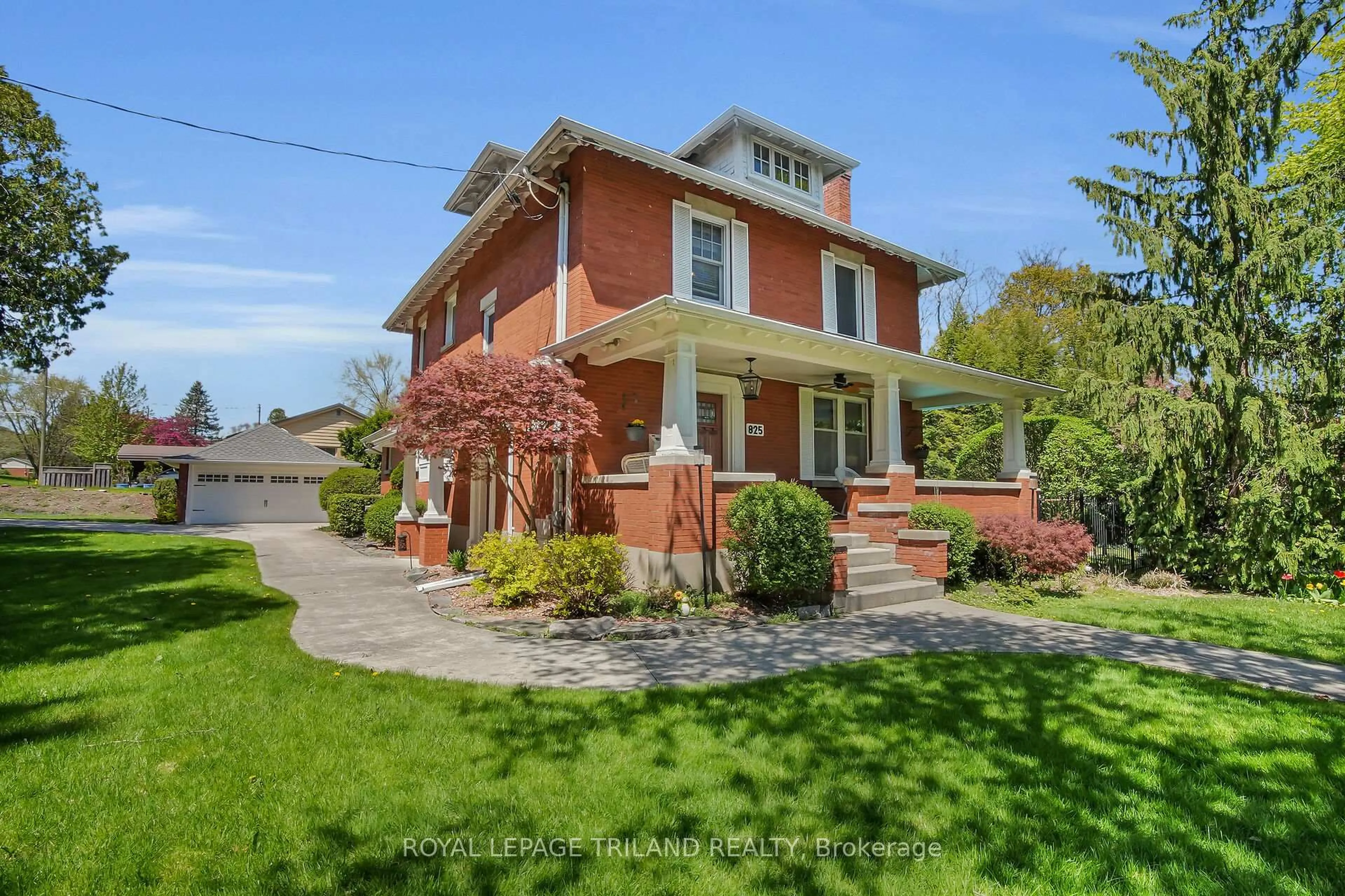 Home with brick exterior material, street for 825 Riverside Dr, London North Ontario N6H 2S8