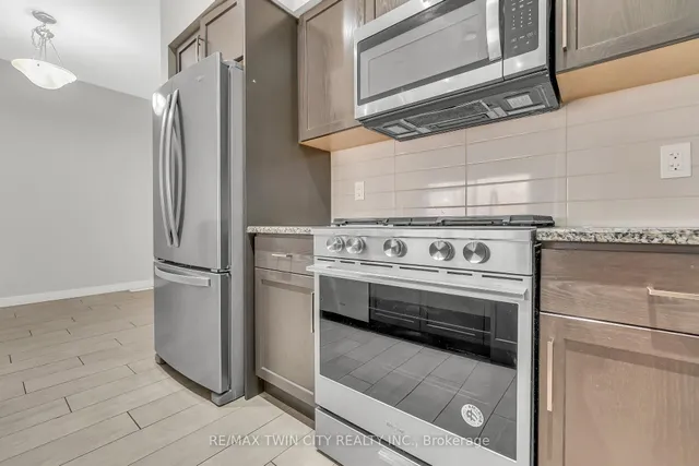 Additional property image - 940 Robert Ferrie Dr