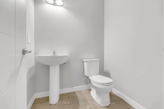 Additional property image - 940 Robert Ferrie Dr