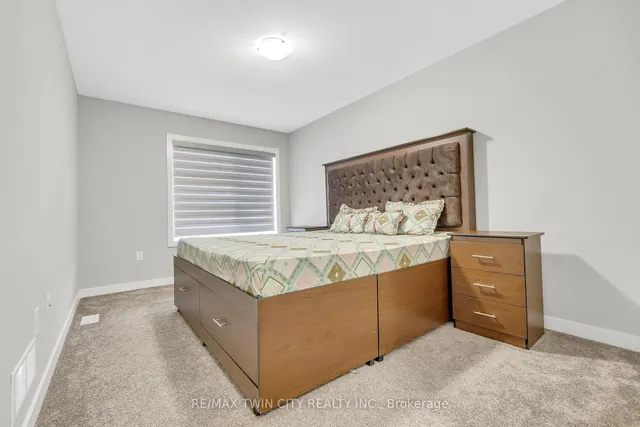 Additional property image - 940 Robert Ferrie Dr