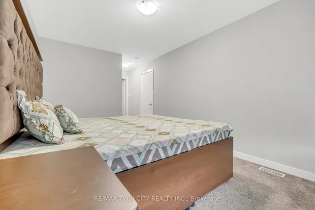 Additional property image - 940 Robert Ferrie Dr