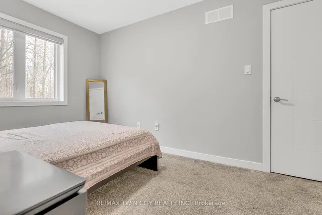 Additional property image - 940 Robert Ferrie Dr