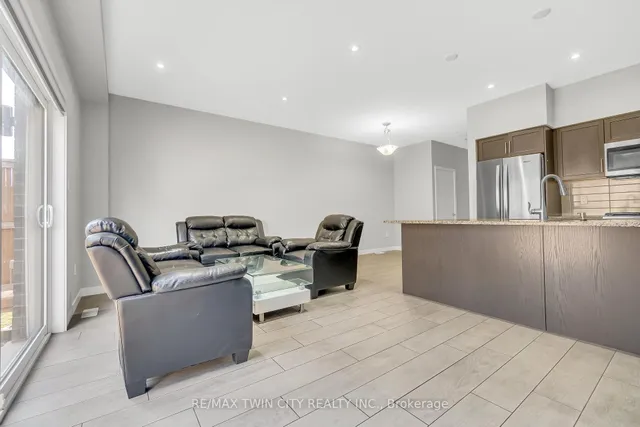Additional property image - 940 Robert Ferrie Dr