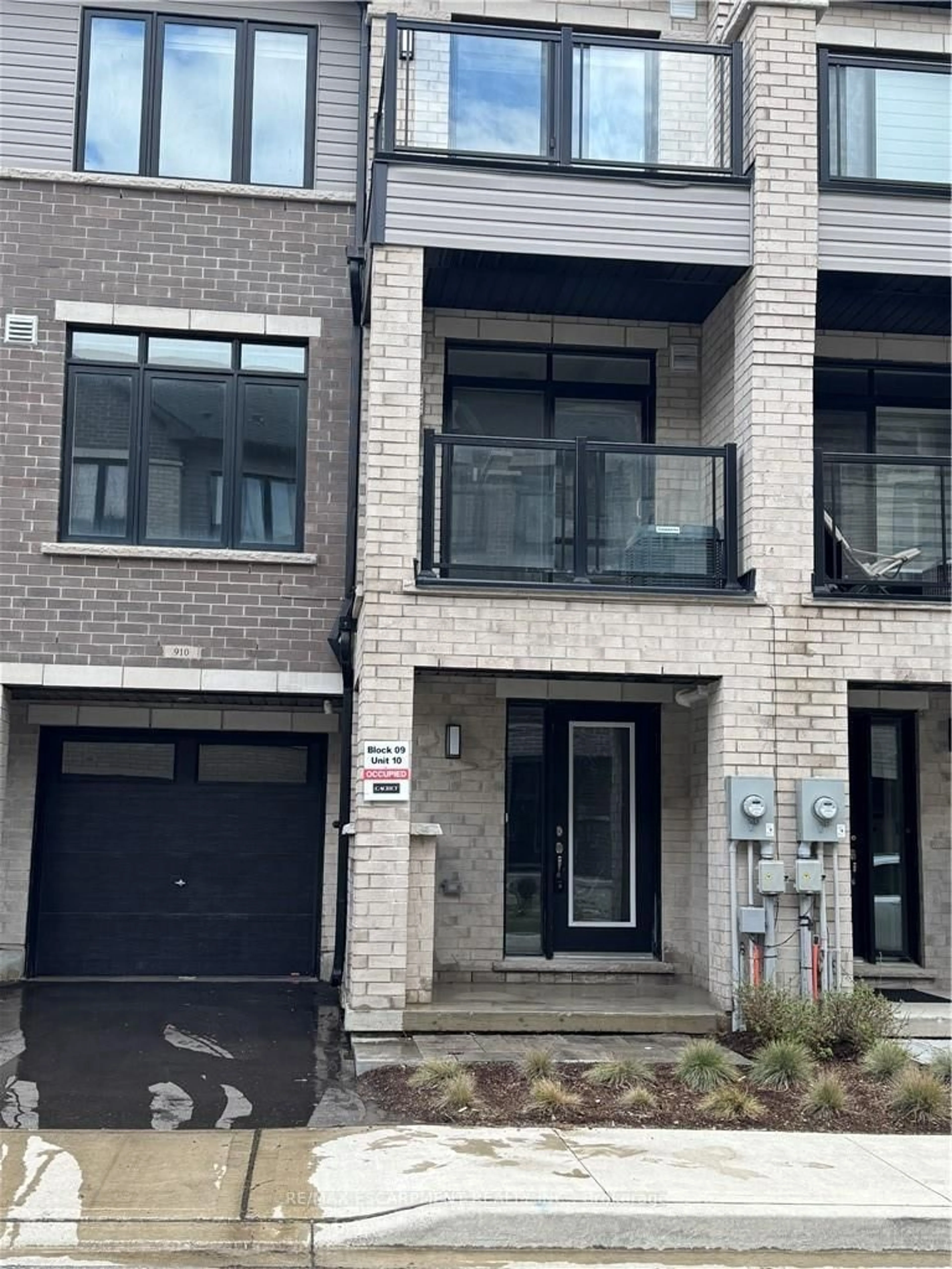 Home with brick exterior material, street for 585 COLBORNE St #910, Brantford Ontario N3S 3M7