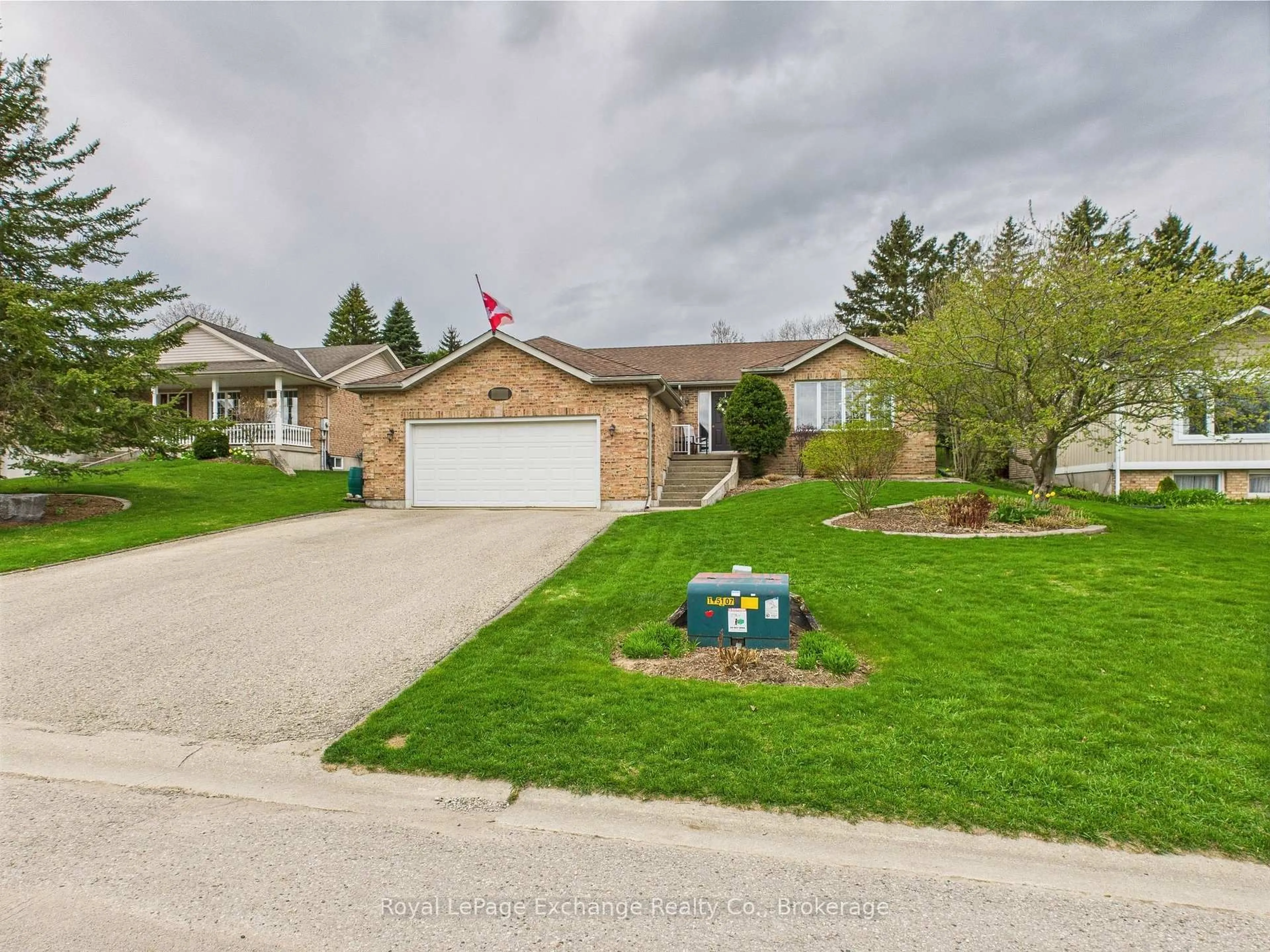 A pic from outside/outdoor area/front of a property/back of a property/a pic from drone, street for 168 Park Dr, North Huron Ontario N0G 2W0
