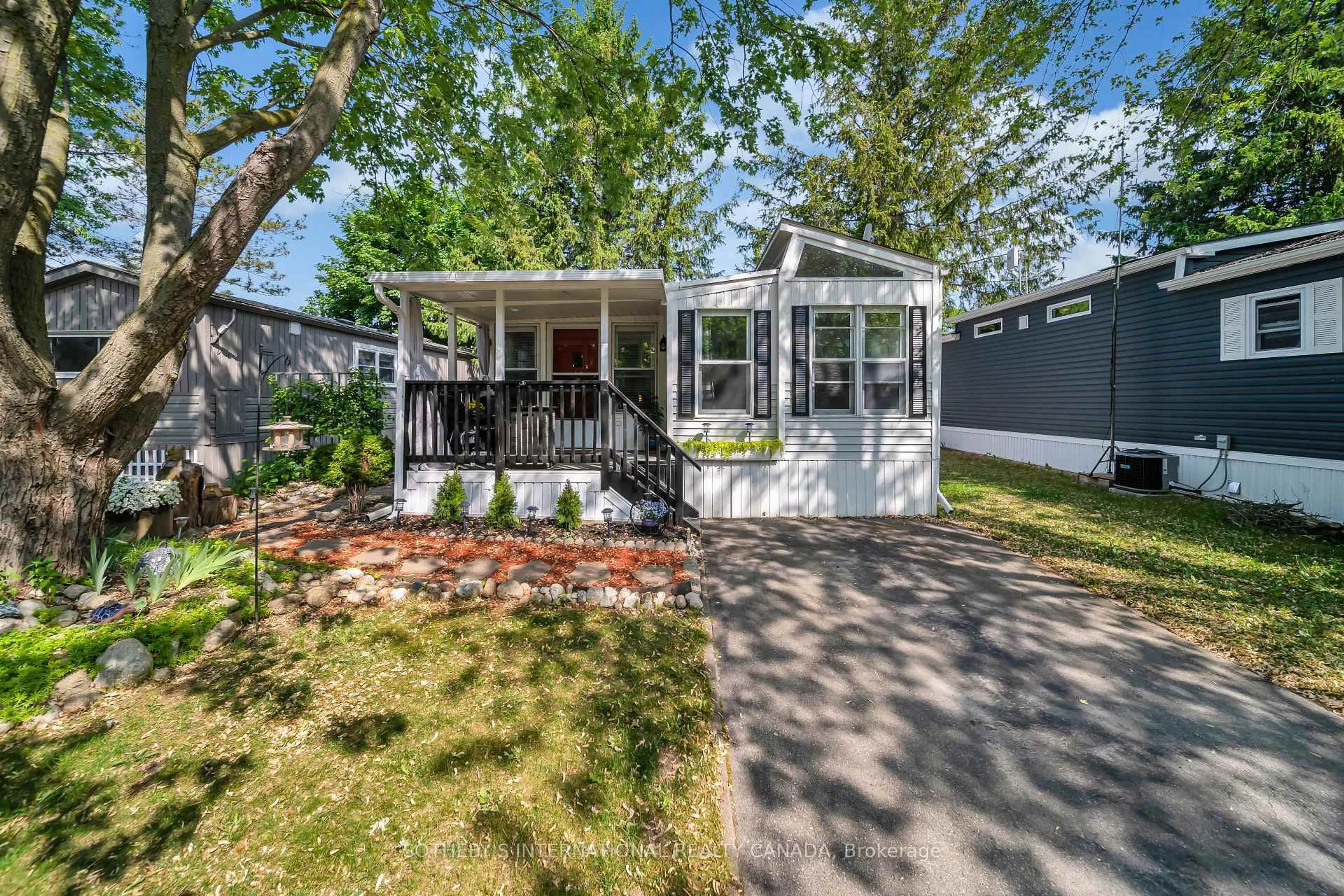 Home with vinyl exterior material, street for 580 Beaver Creek Rd #9, Waterloo Ontario N2J 3Z4