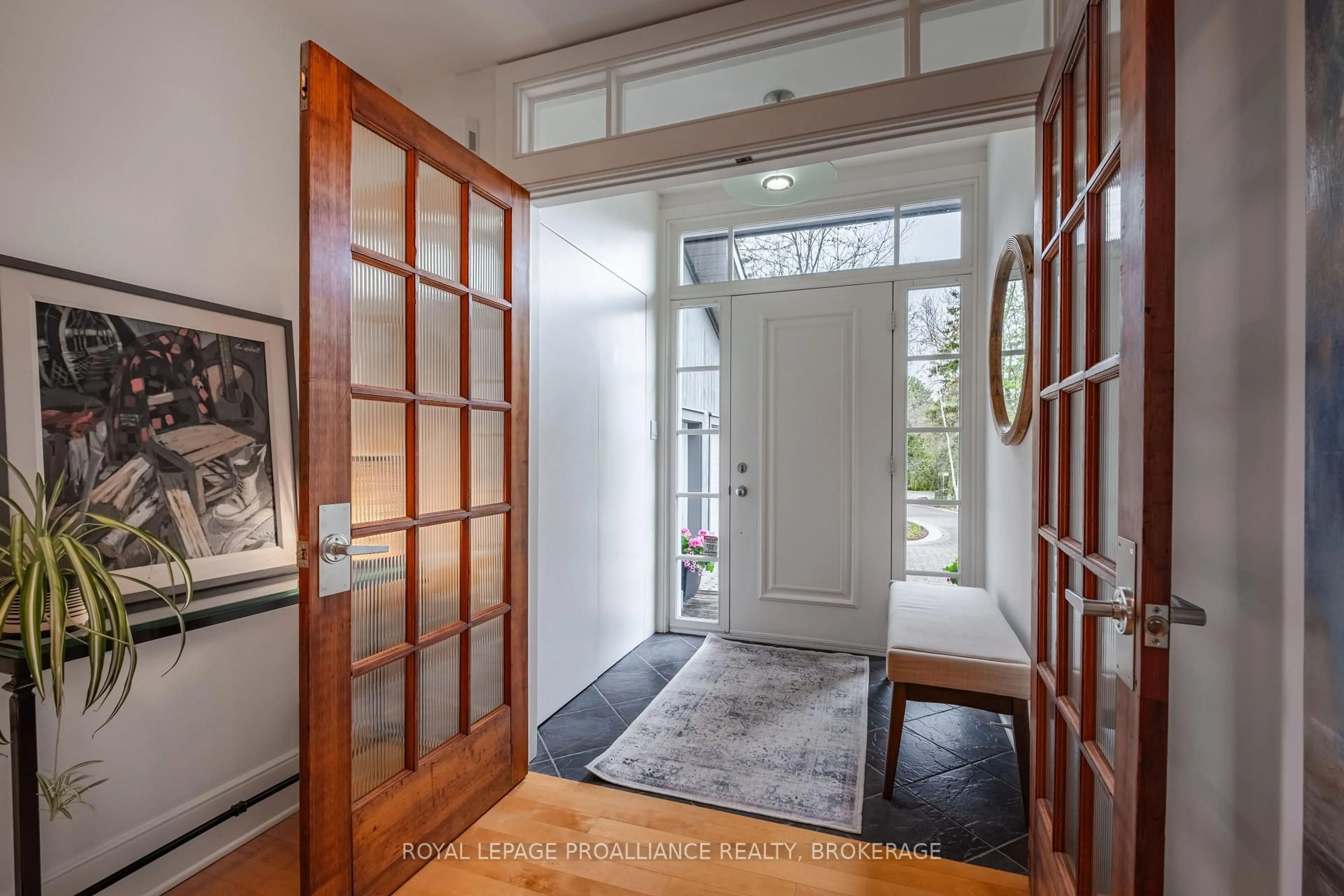Indoor entryway for 9 Starr Pl, Kingston Ontario K7L 4V1
