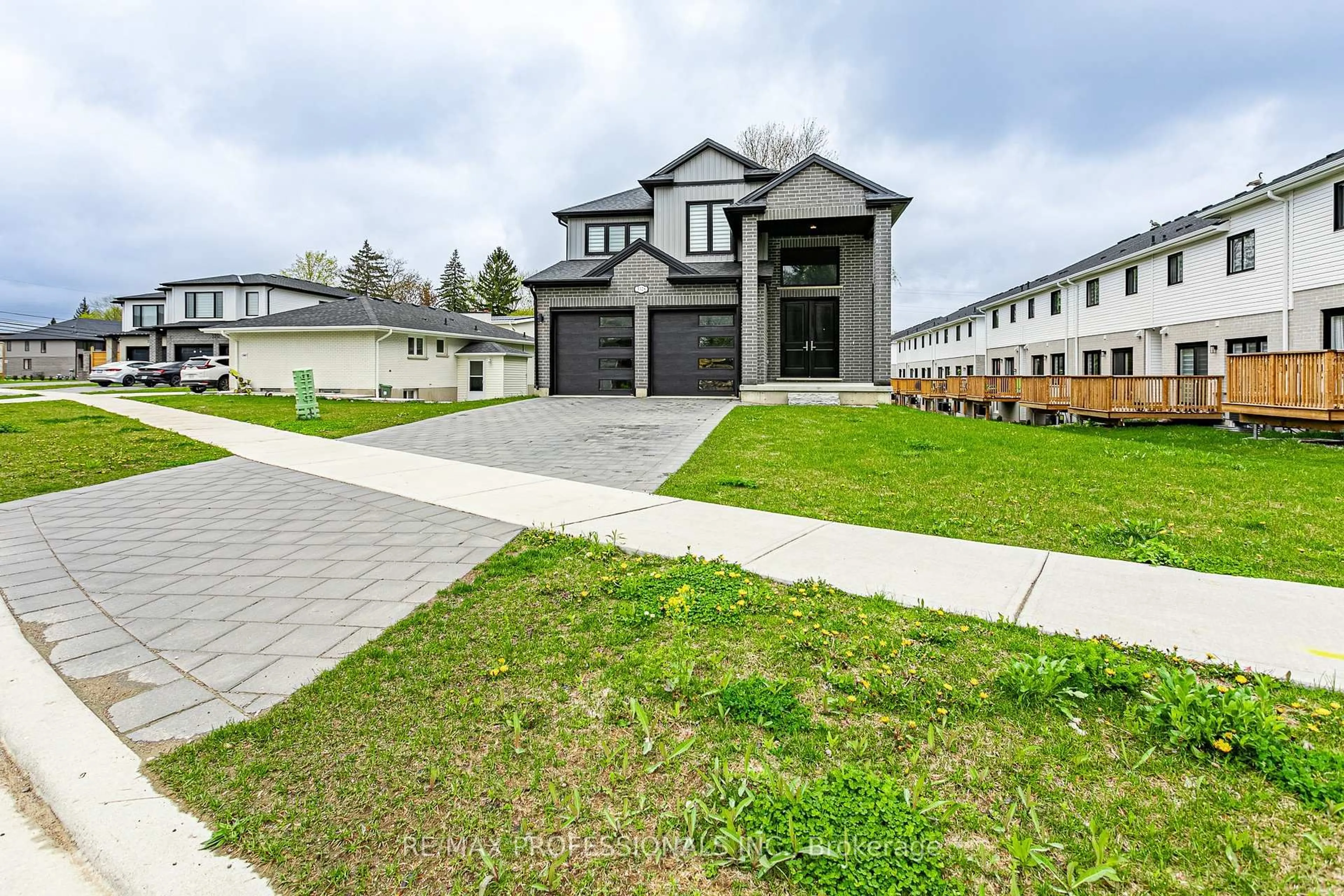 Unknown for 3328 Oriole Dr, London South Ontario N6M 0K1