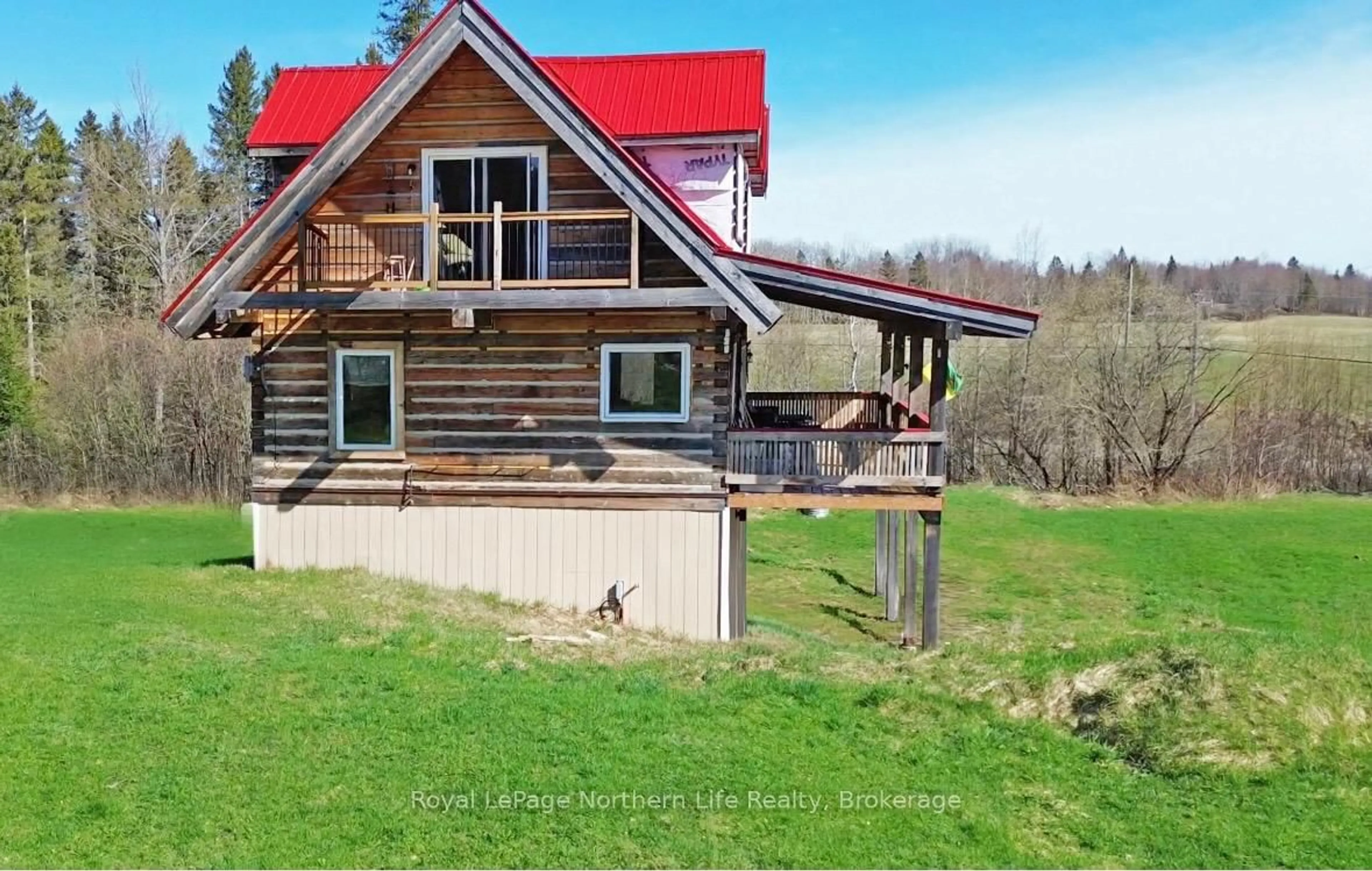 A pic from outside/outdoor area/front of a property/back of a property/a pic from drone, unknown for 542 Alsace Rd, Nipissing Ontario P0H 1Z0